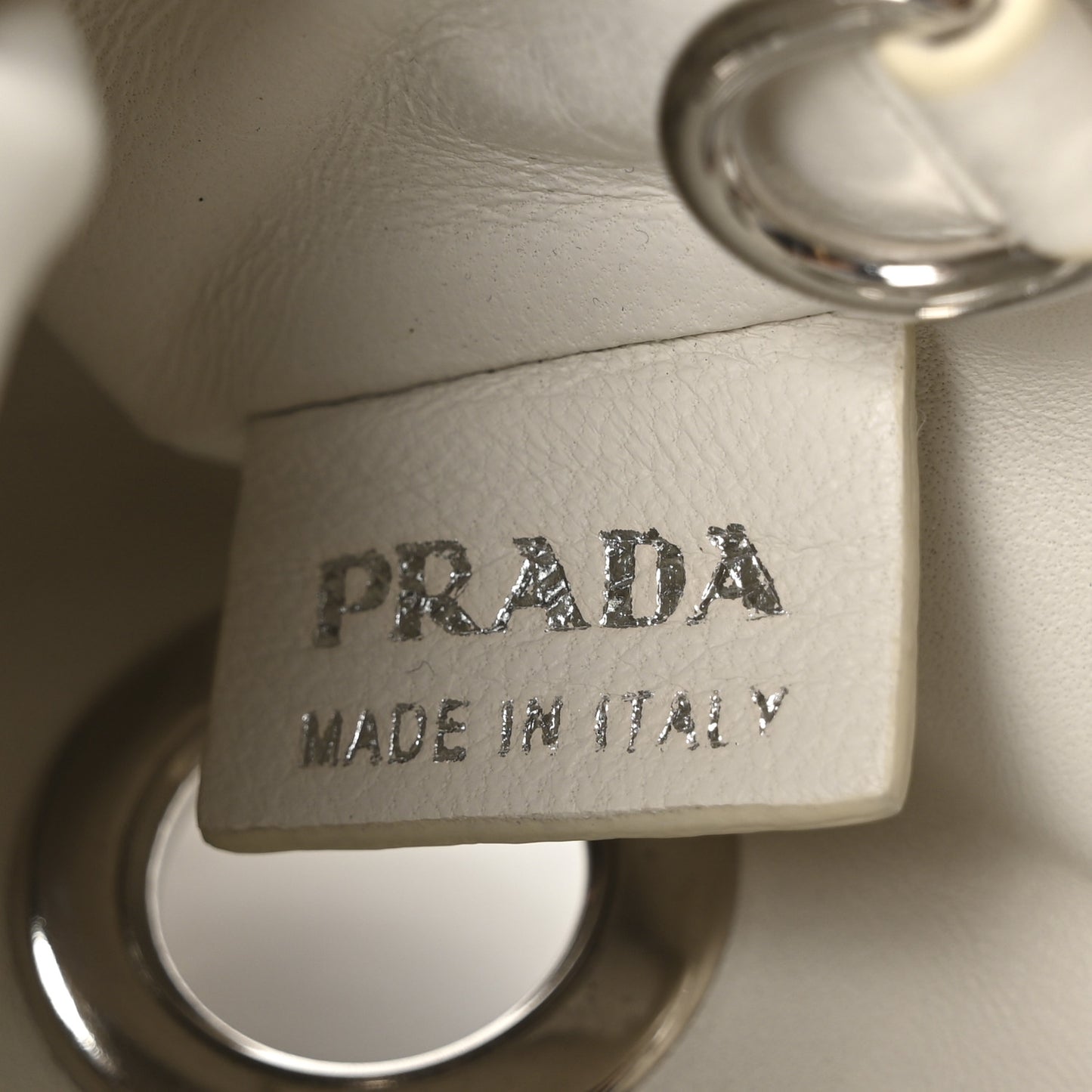 Vitello Daino Grommet Chain Satchel Bag White