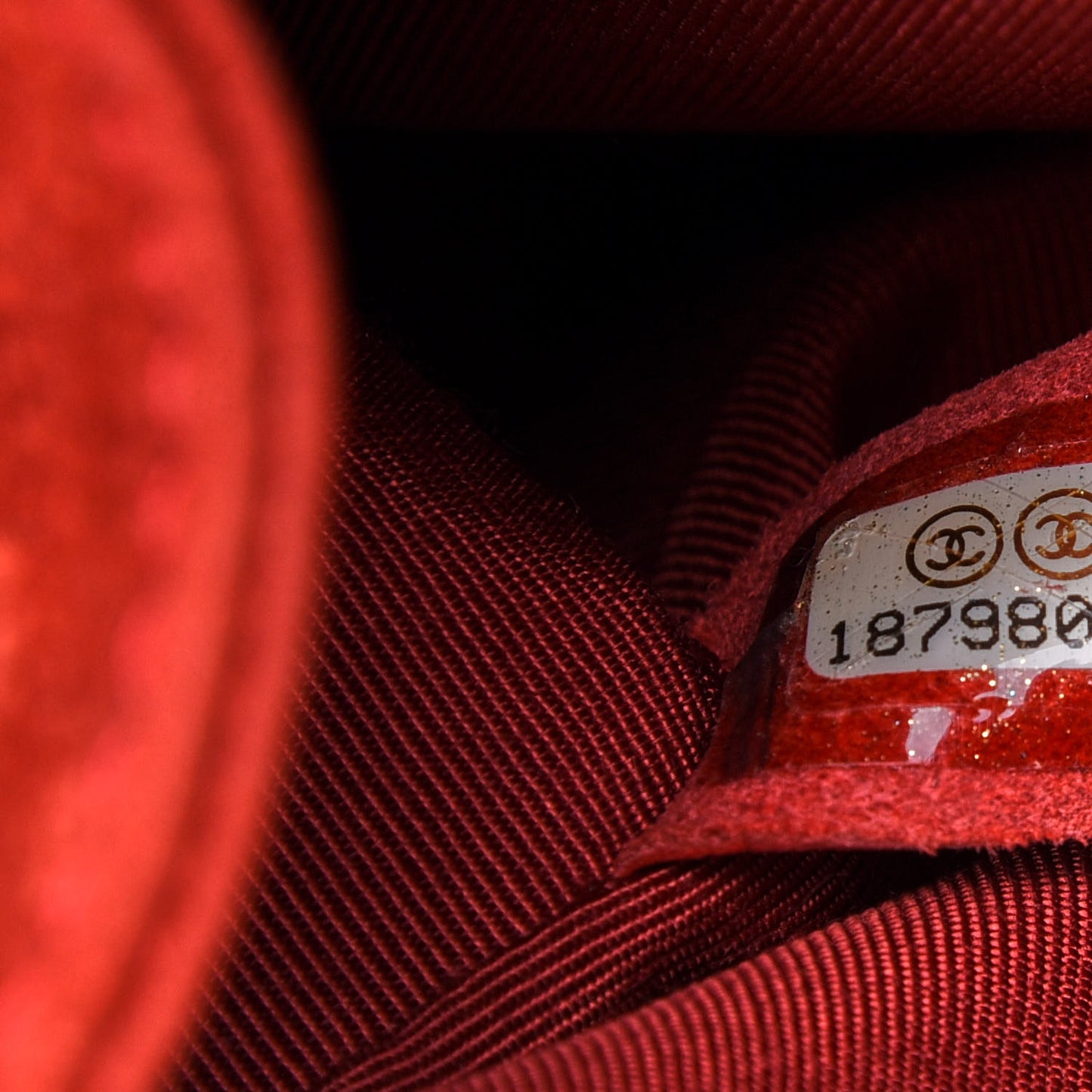 Suede Caviar Quilted Medium Boy Flap Red