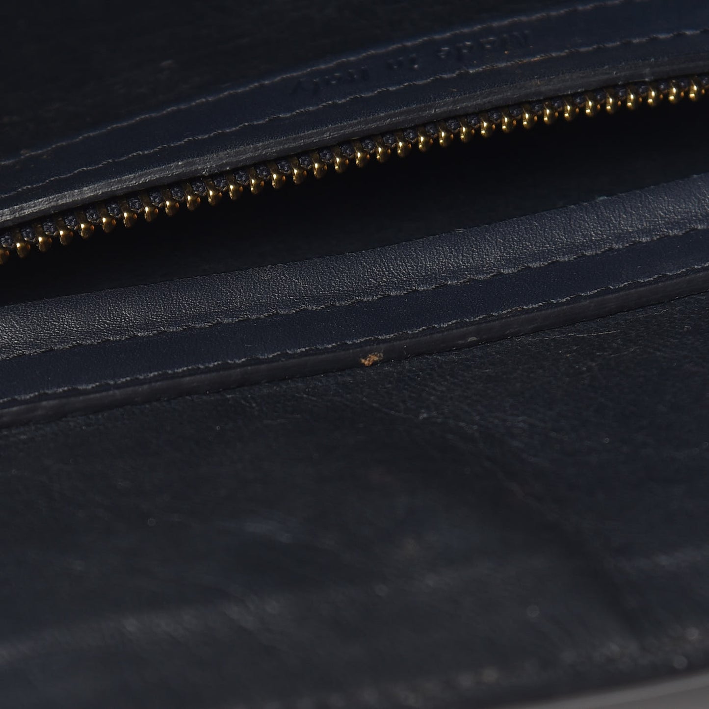 Crocodile Embossed Nubuck Medium Phantom Luggage Navy Blue