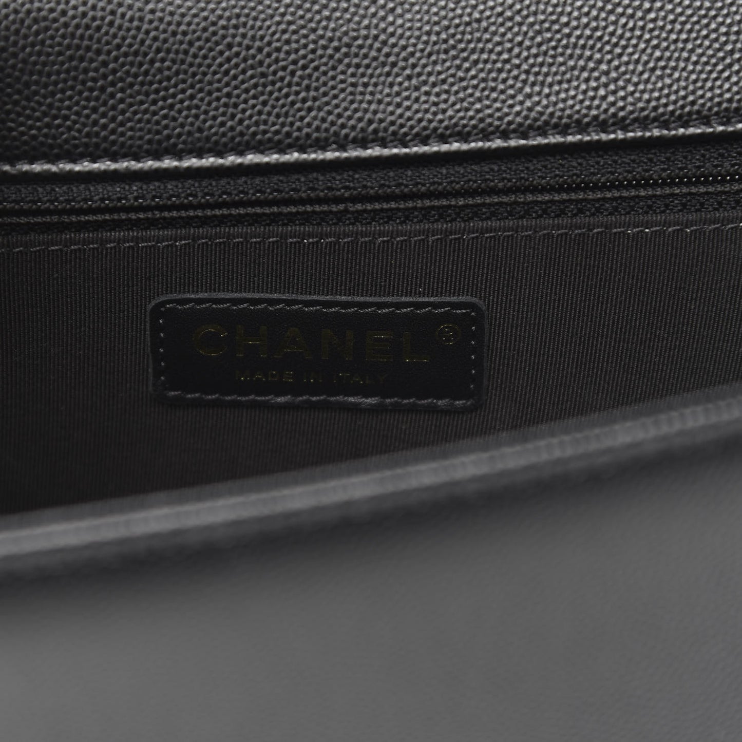 Caviar Quilted New Medium Boy Flap Black
