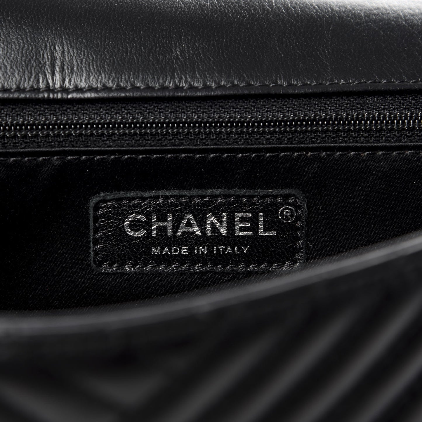 Lambskin Large CC Crossing Flap Black