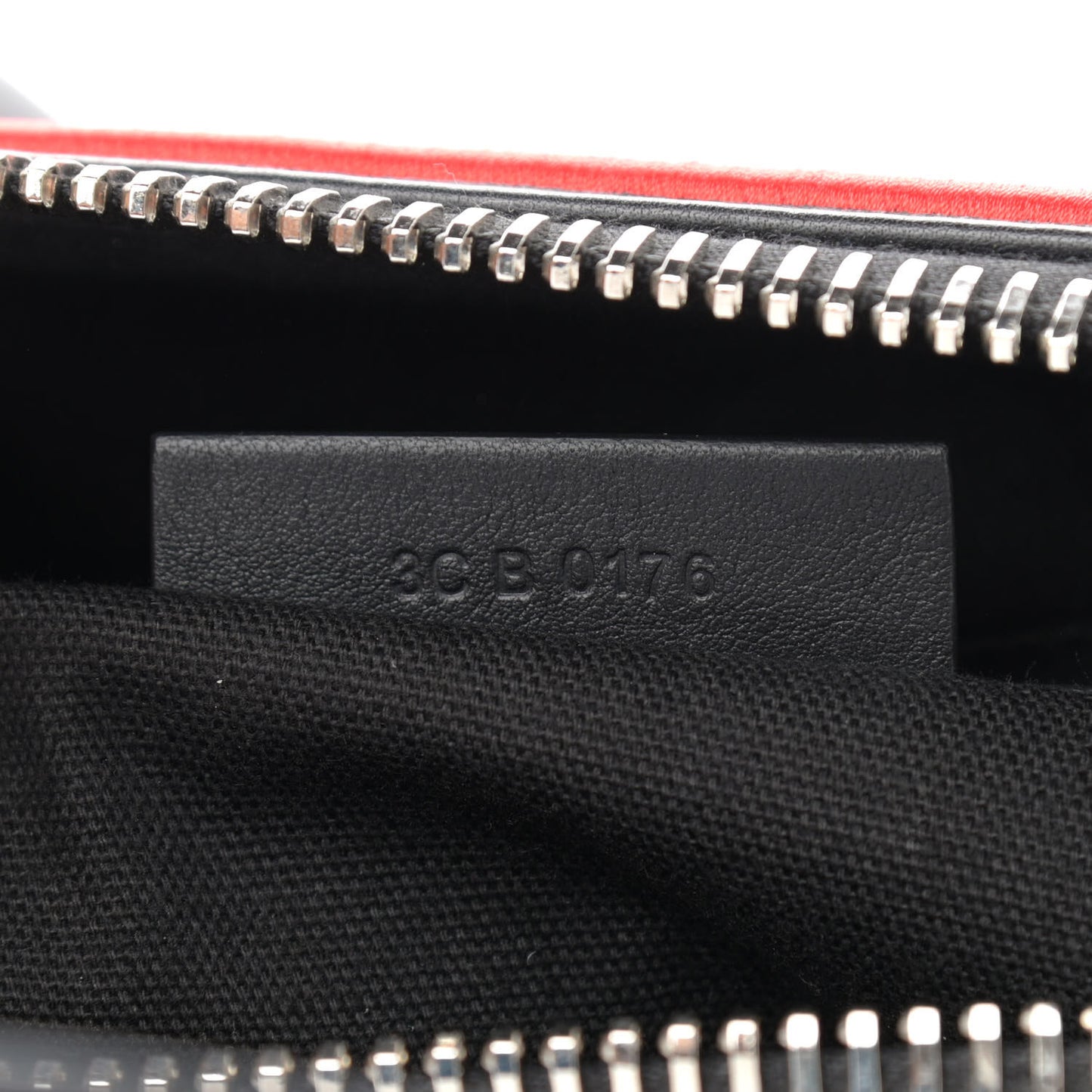 Calfskin Small Embroidered Frame Antigona Black Red
