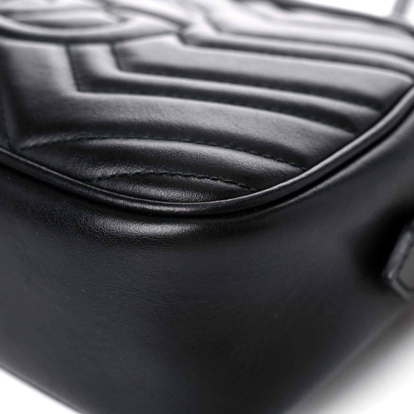 Calfskin Matelasse Small GG Marmont Chain Shoulder Bag Black