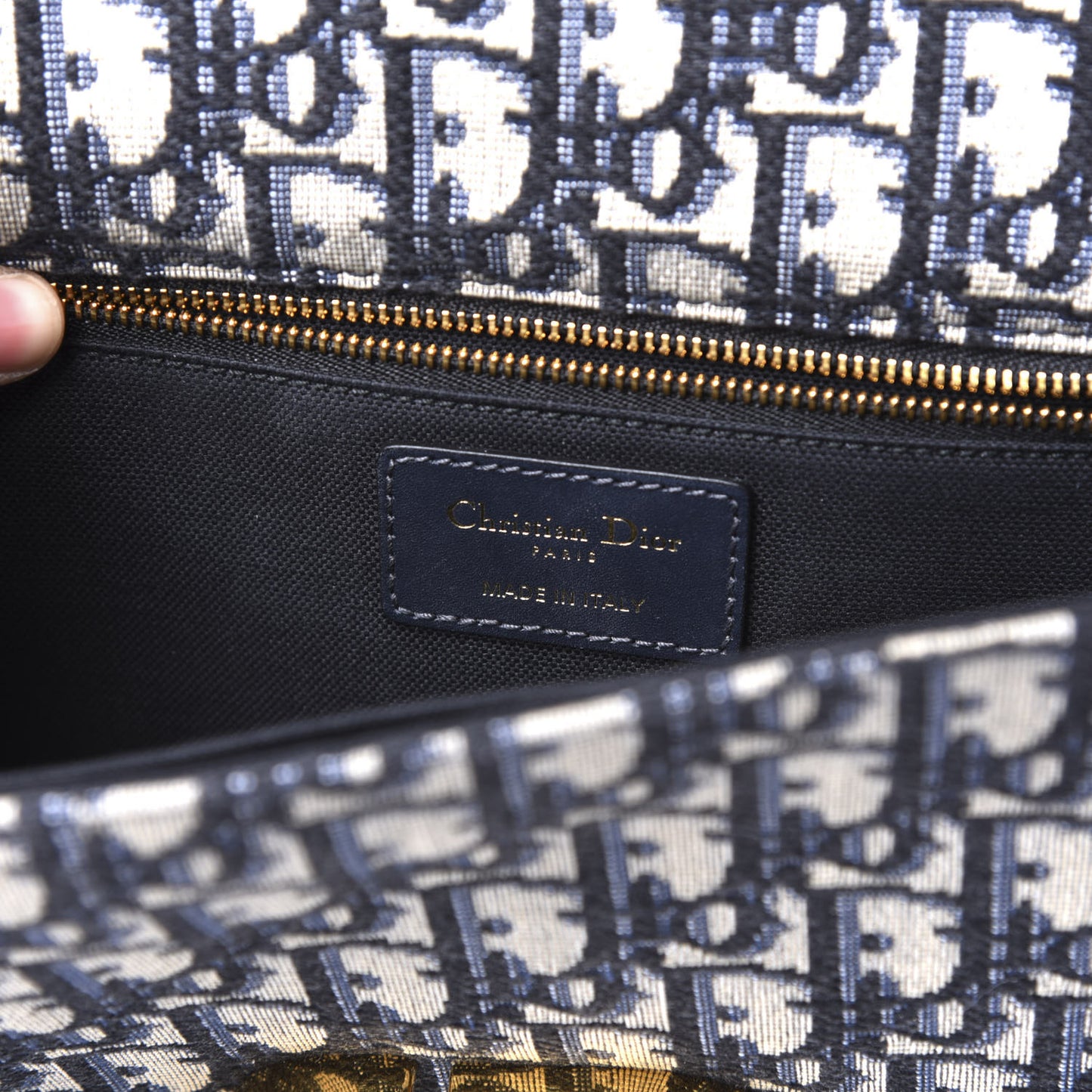 Oblique 30 Montaigne Flap Bag Blue