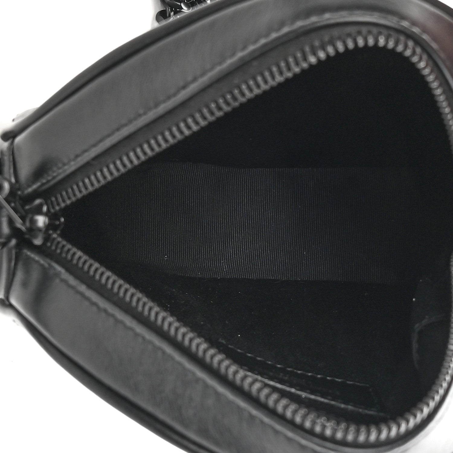 Saint Laurent Calfskin Matelasse Chevron Round Vinyle Camera Bag Black 5 of 11