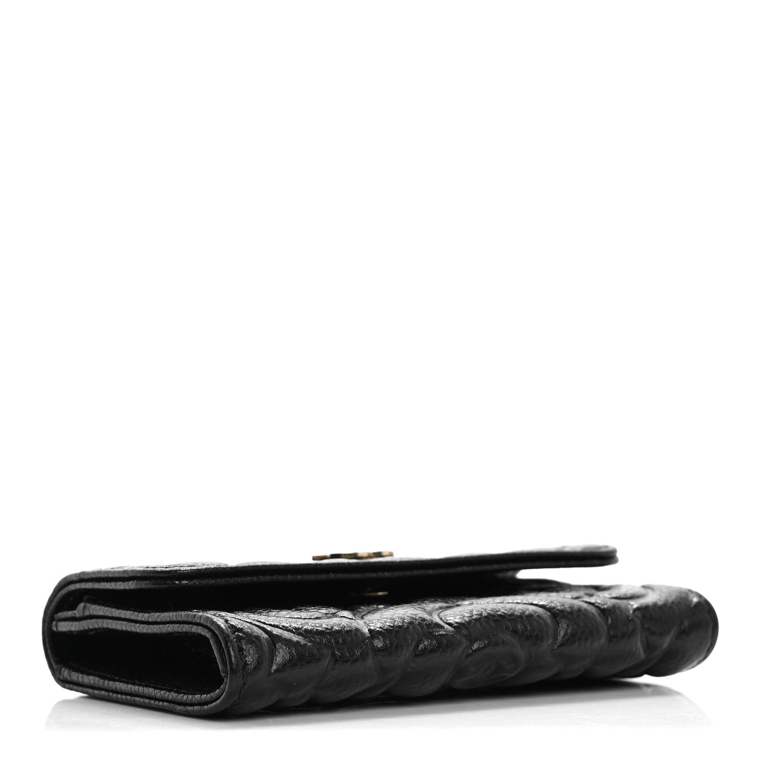 ギャランティーカード付きCHANEL折り財布エナメル新品時12万 Chanel Caviar Camellia Embossed Card Holder Wallet Black 1667679
