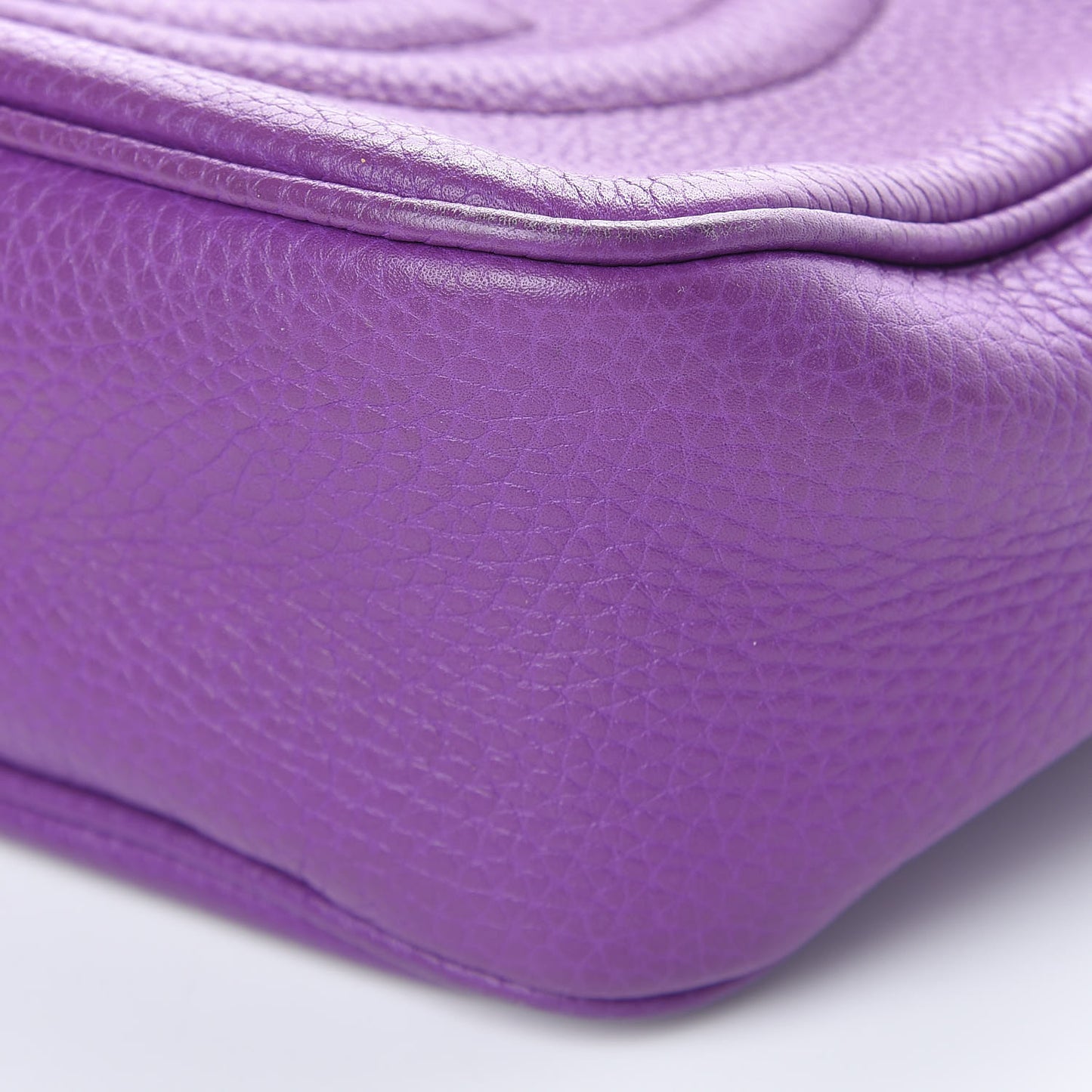 Pebbled Calfskin Small Soho Disco Bag Shine Purple