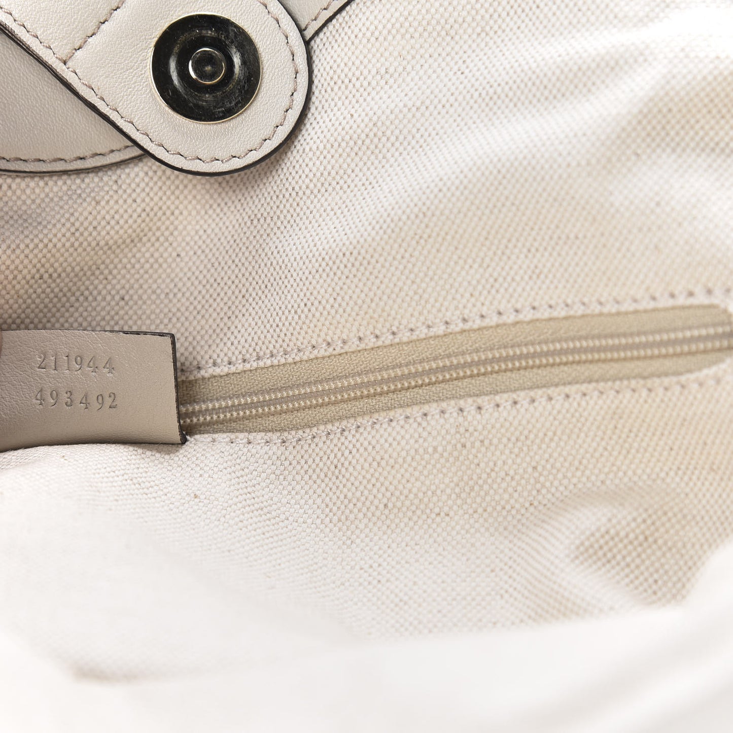 Guccissima Medium Sukey Tote Mystic White