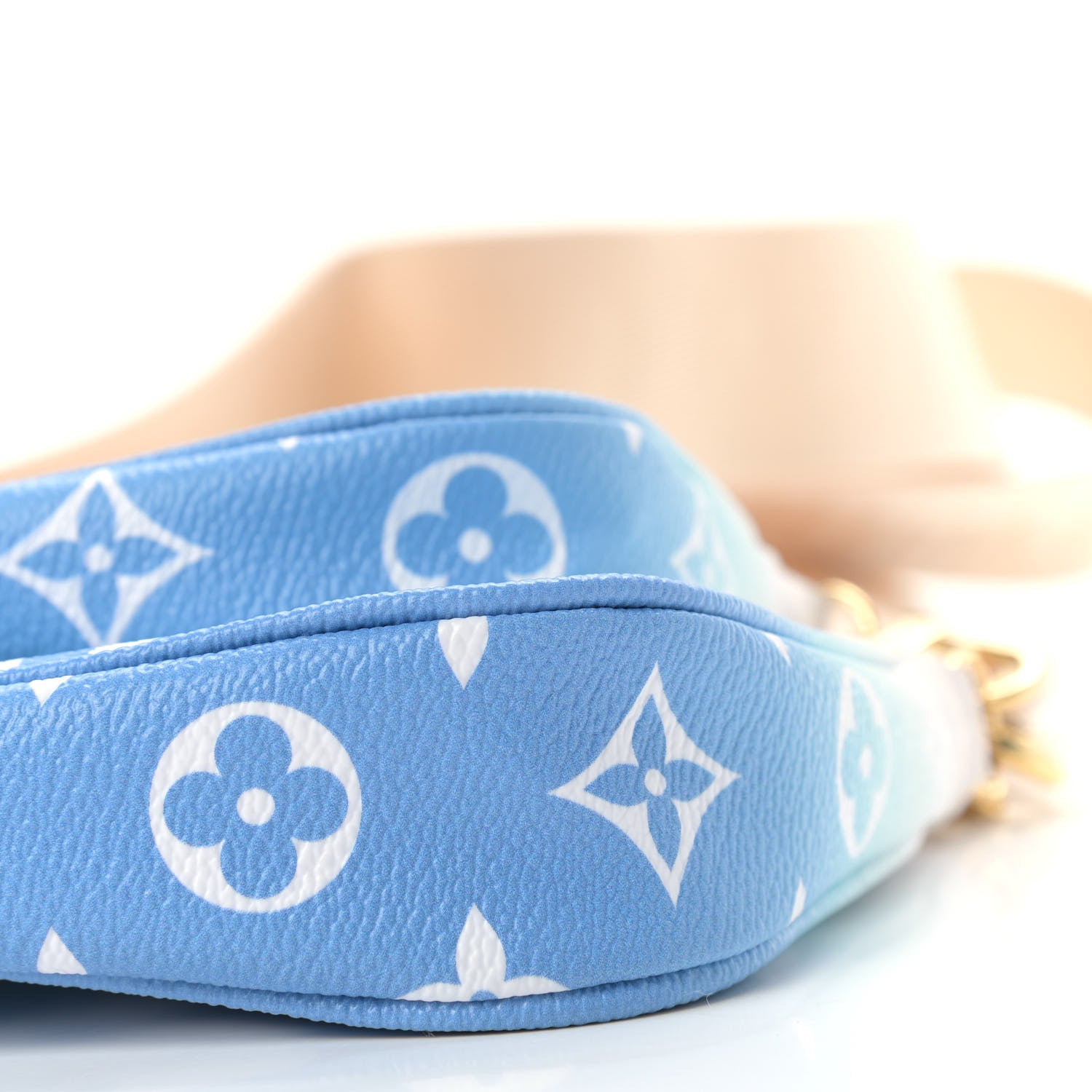 Louis Vuitton Monogram Giant By The Pool Multi Pochette Accessories Blue 6 of 9