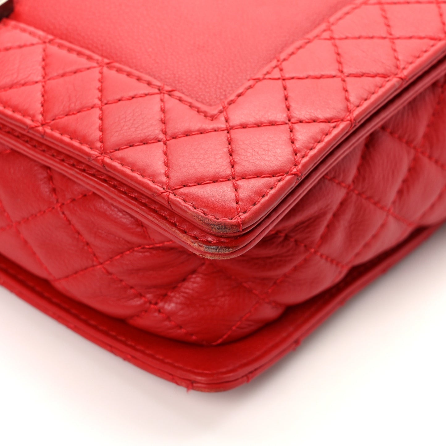 Calfskin New Medium Boy Reverso Flap Red