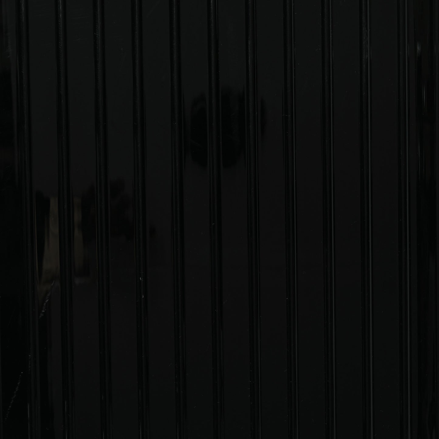 Gloss Polycarbonate Essential Cabin Black