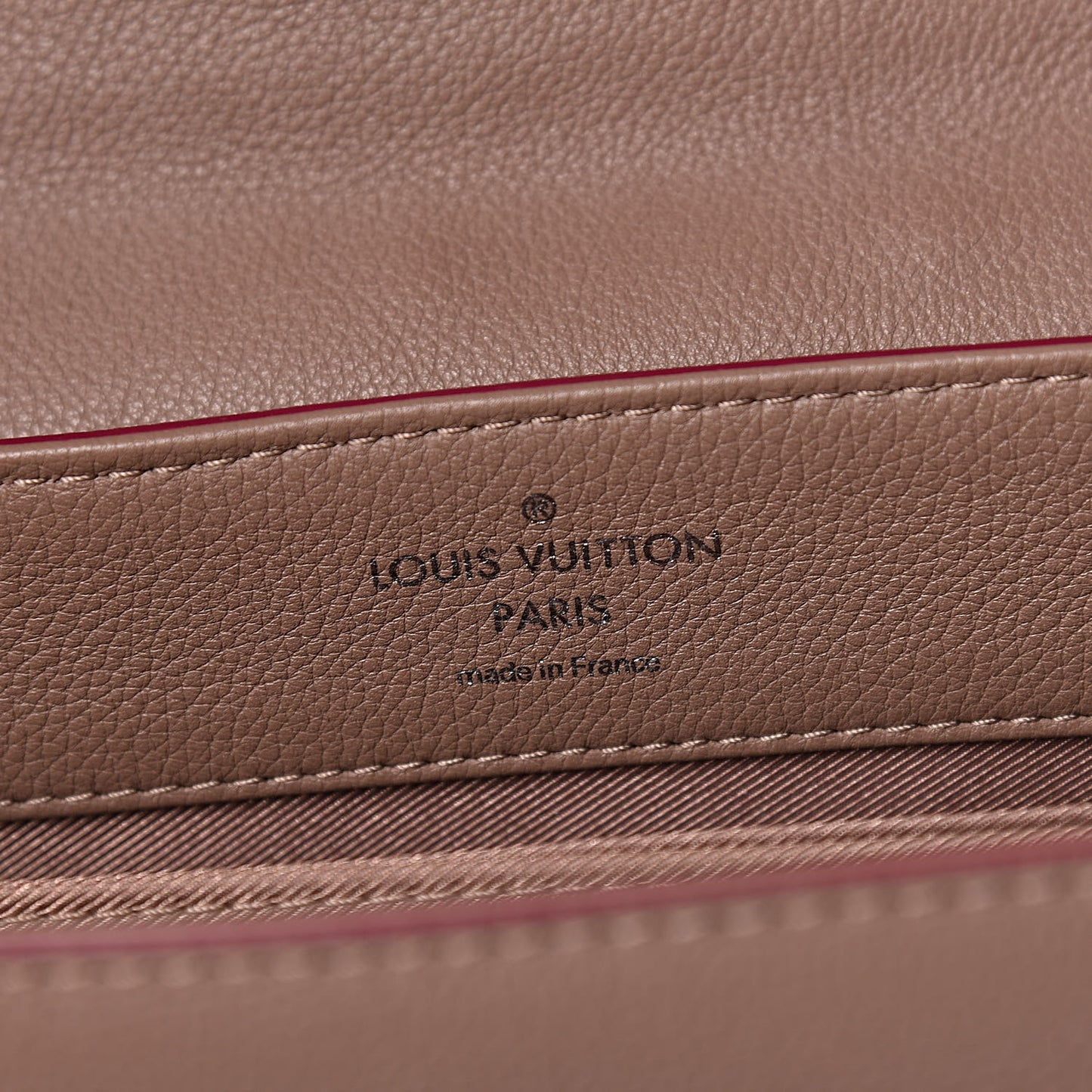 Soft Calfskin Lockme II Top Handle Taupe Glace