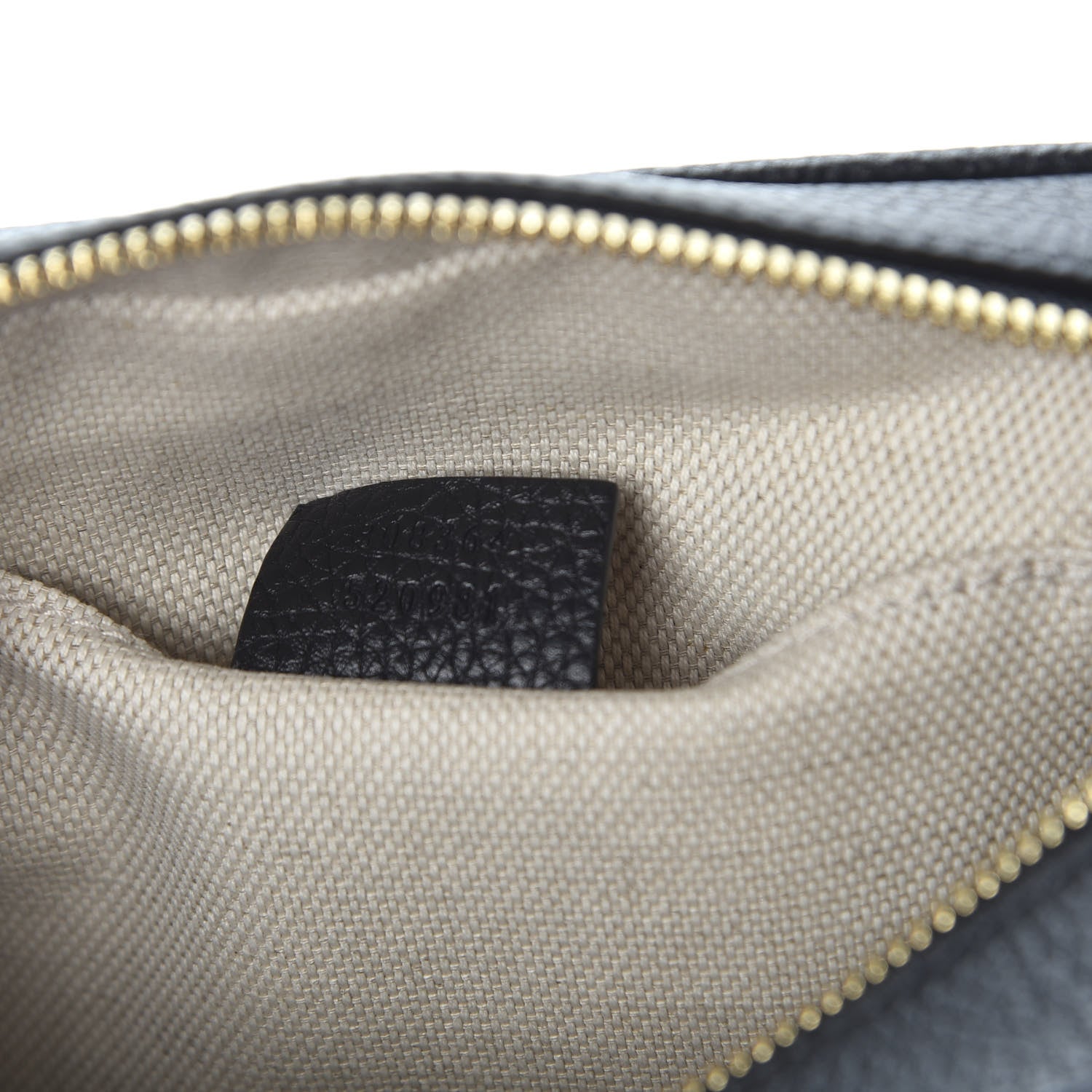 Gucci Pebbled Calfskin Small Soho Disco Bag Black 6 of 9