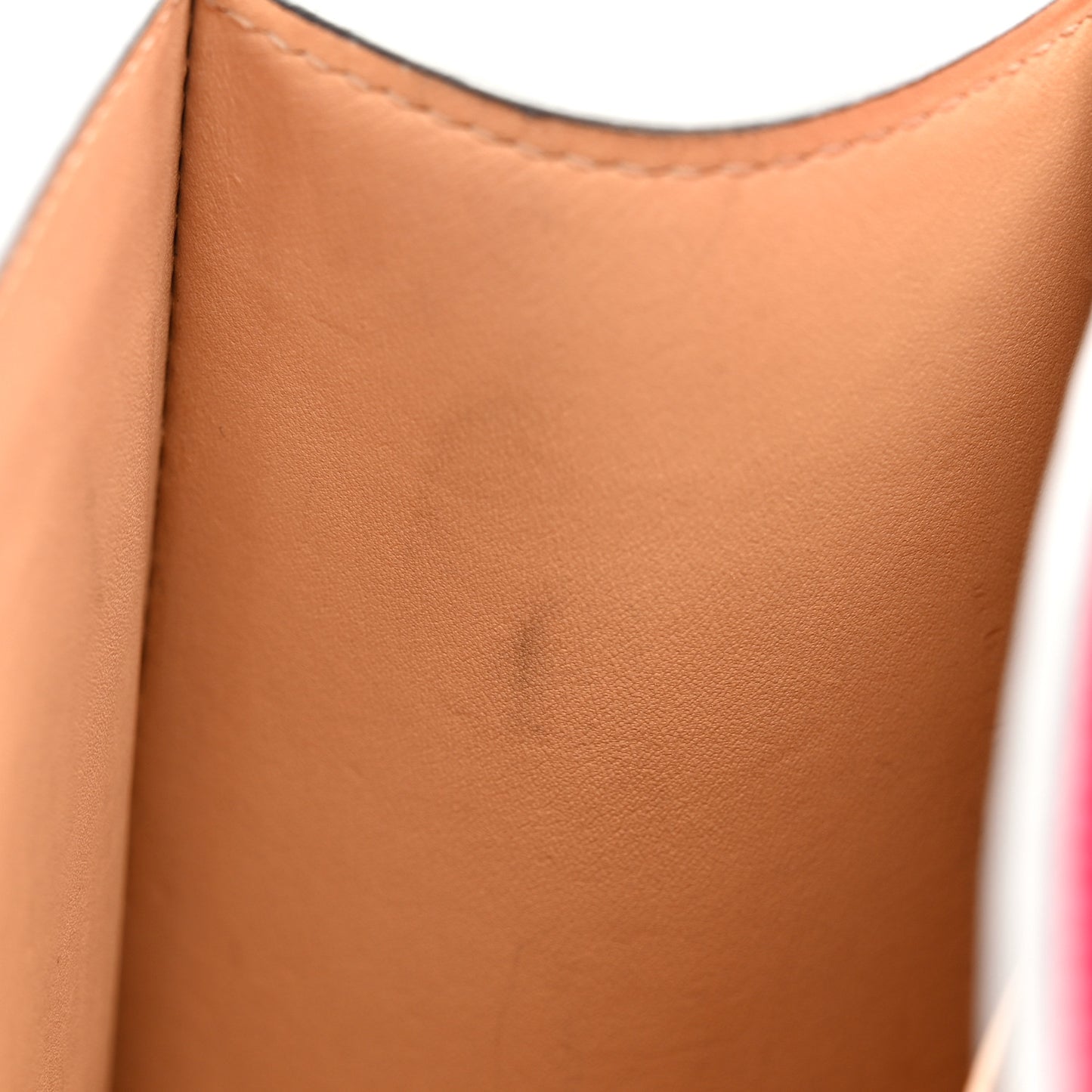 Carat Calfskin Gabrielle PM Fuchsia