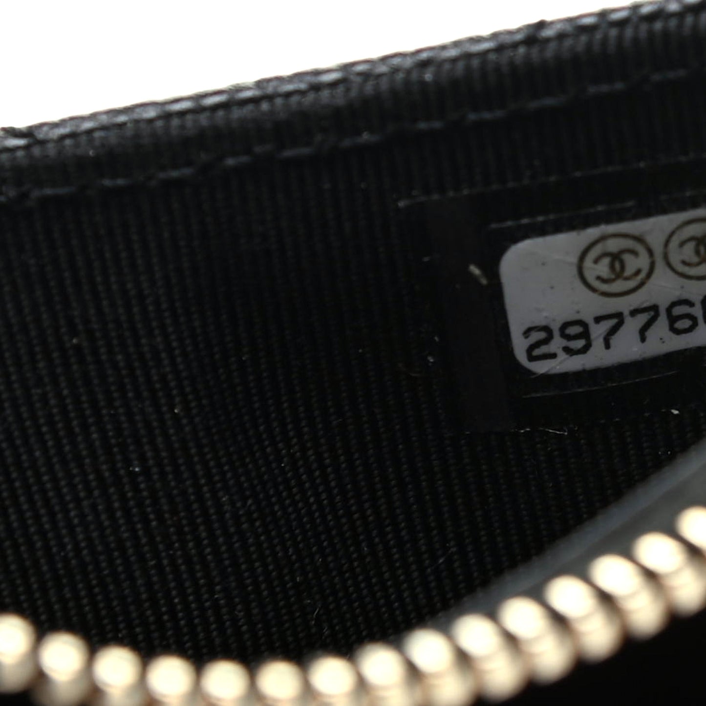Caviar Quilted CC Zip Card Holder Black