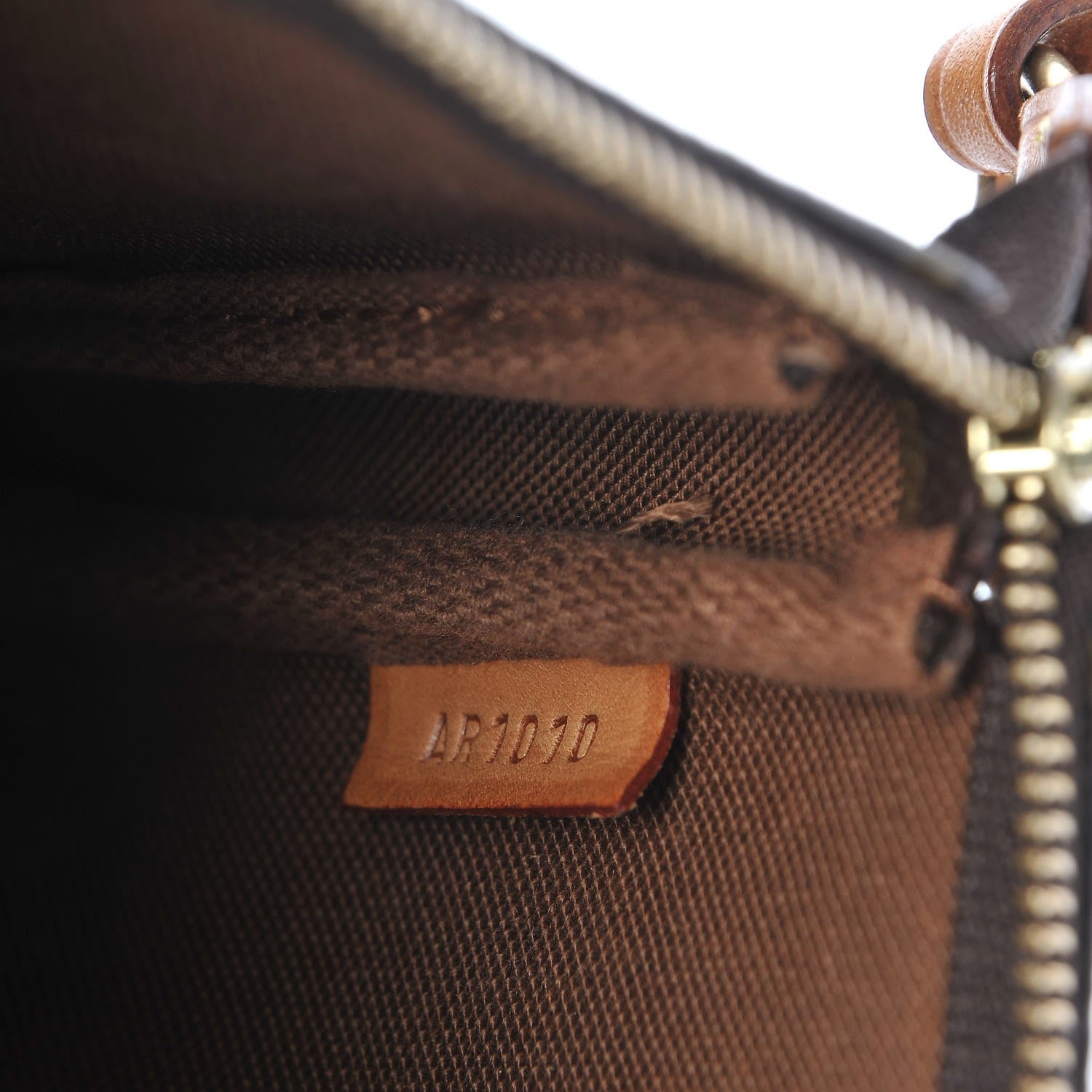Louis Vuitton Monogram Pochette Accessories 7 of 7