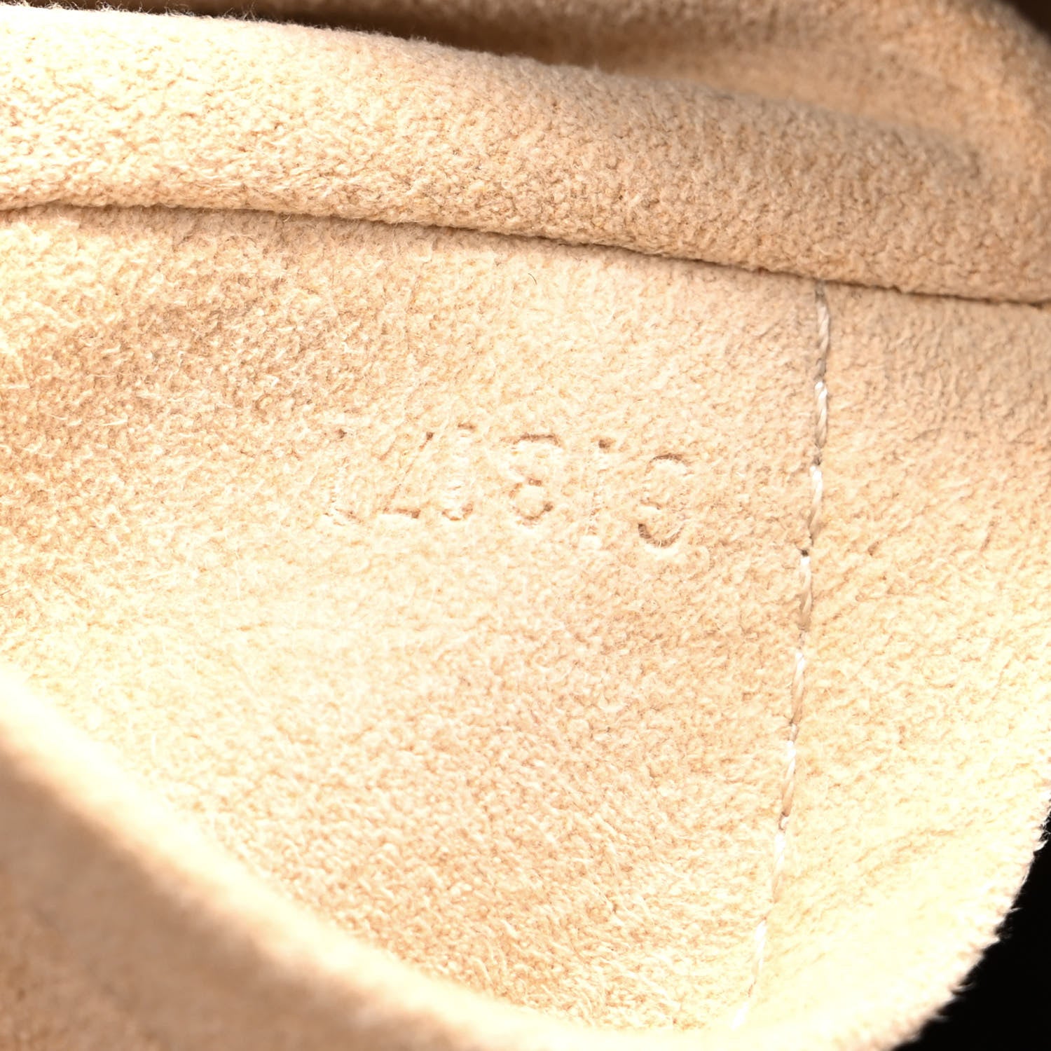 Louis Vuitton Monogram Artsy MM 7 of 10
