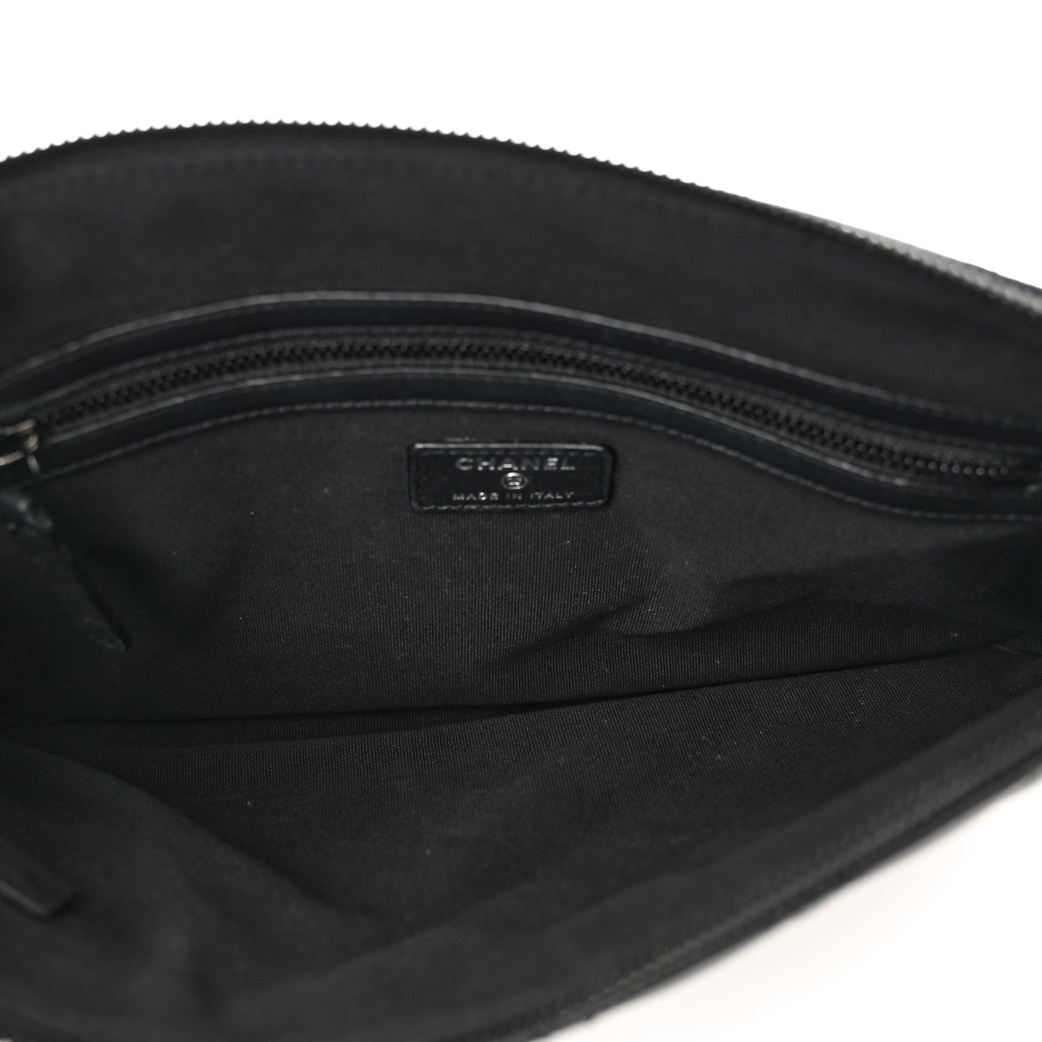Chanel Pearly Lambskin Quilted Medium Cosmetic Case So Black 5 of 8