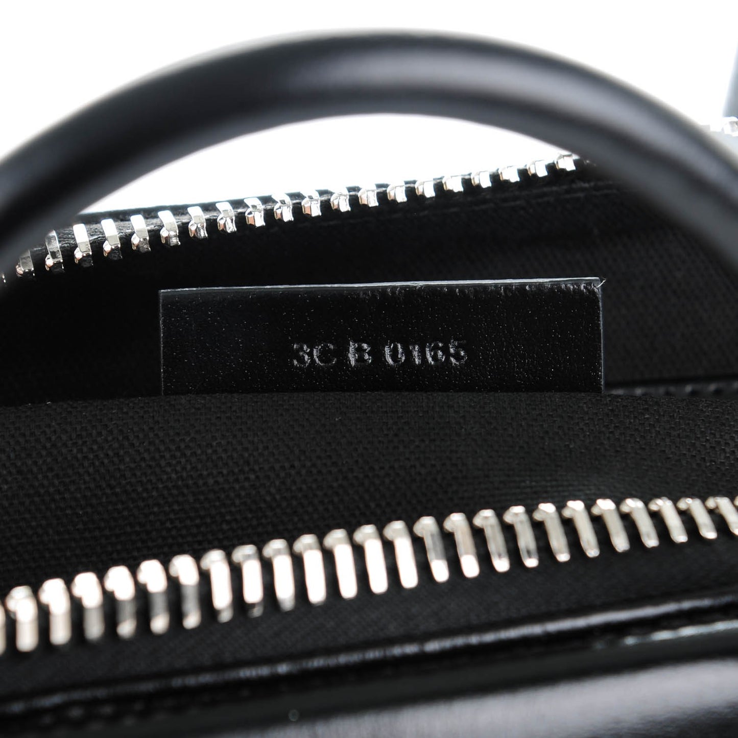 Shiny Lord Calfskin Medium Antigona Black