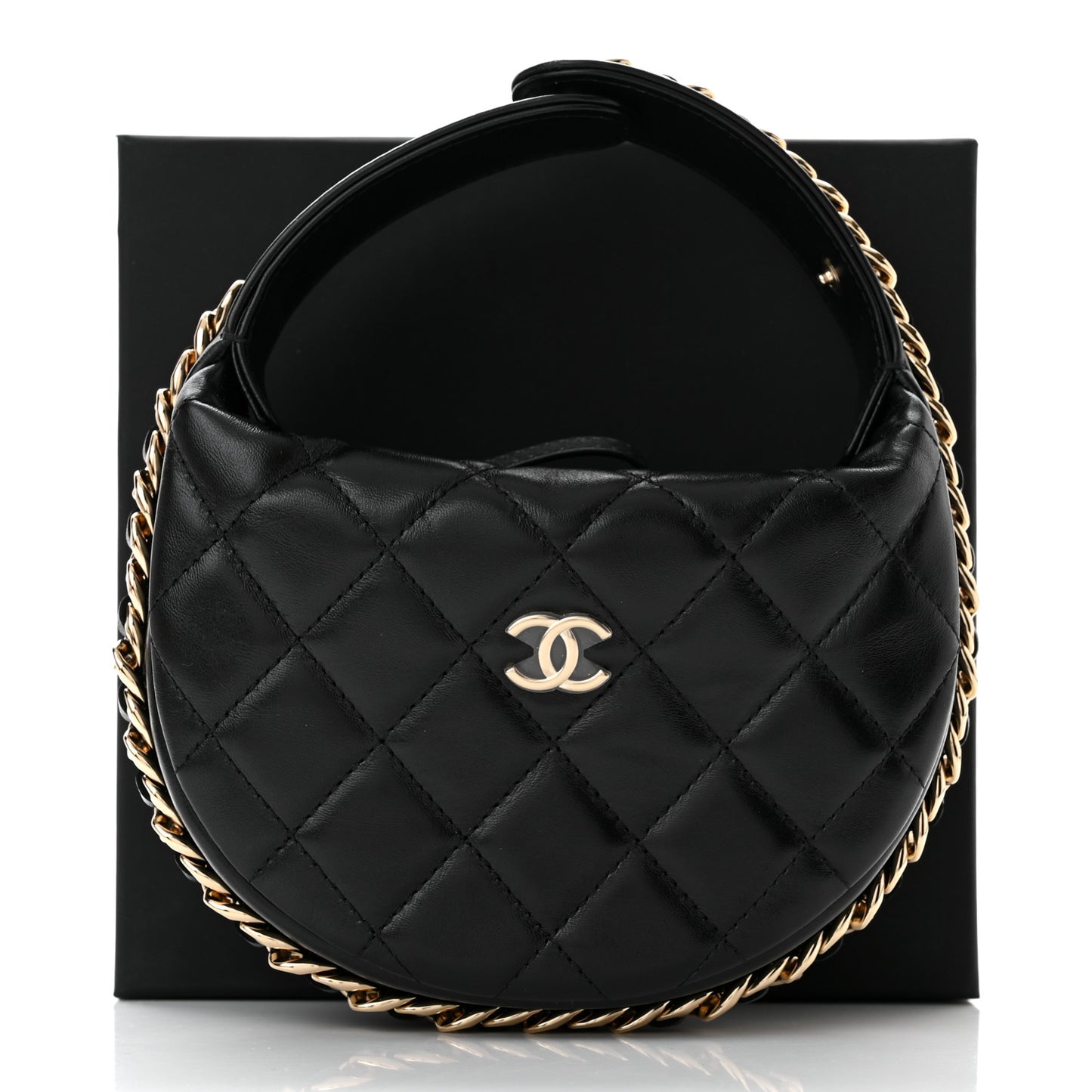 Quilted Chain Around Pouch Black