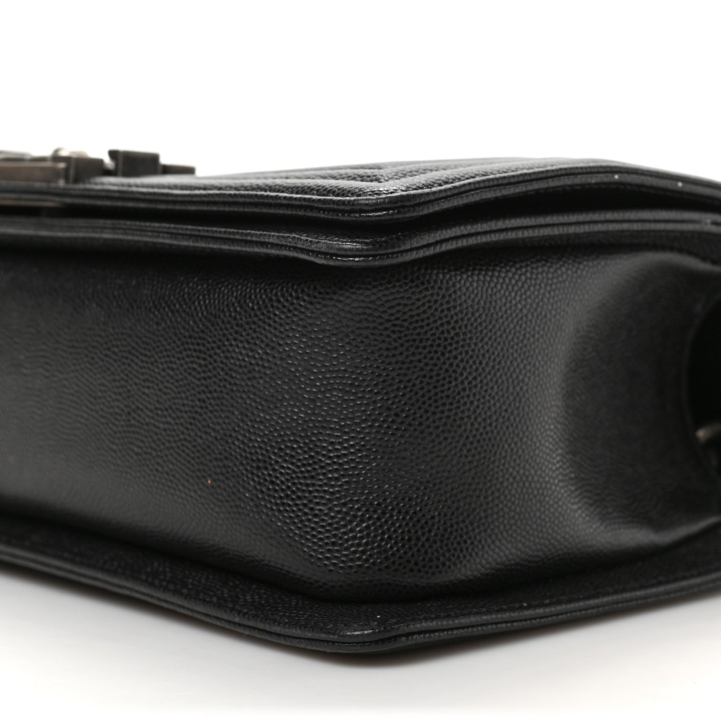 Caviar Quilted Medium Boy Flap Black