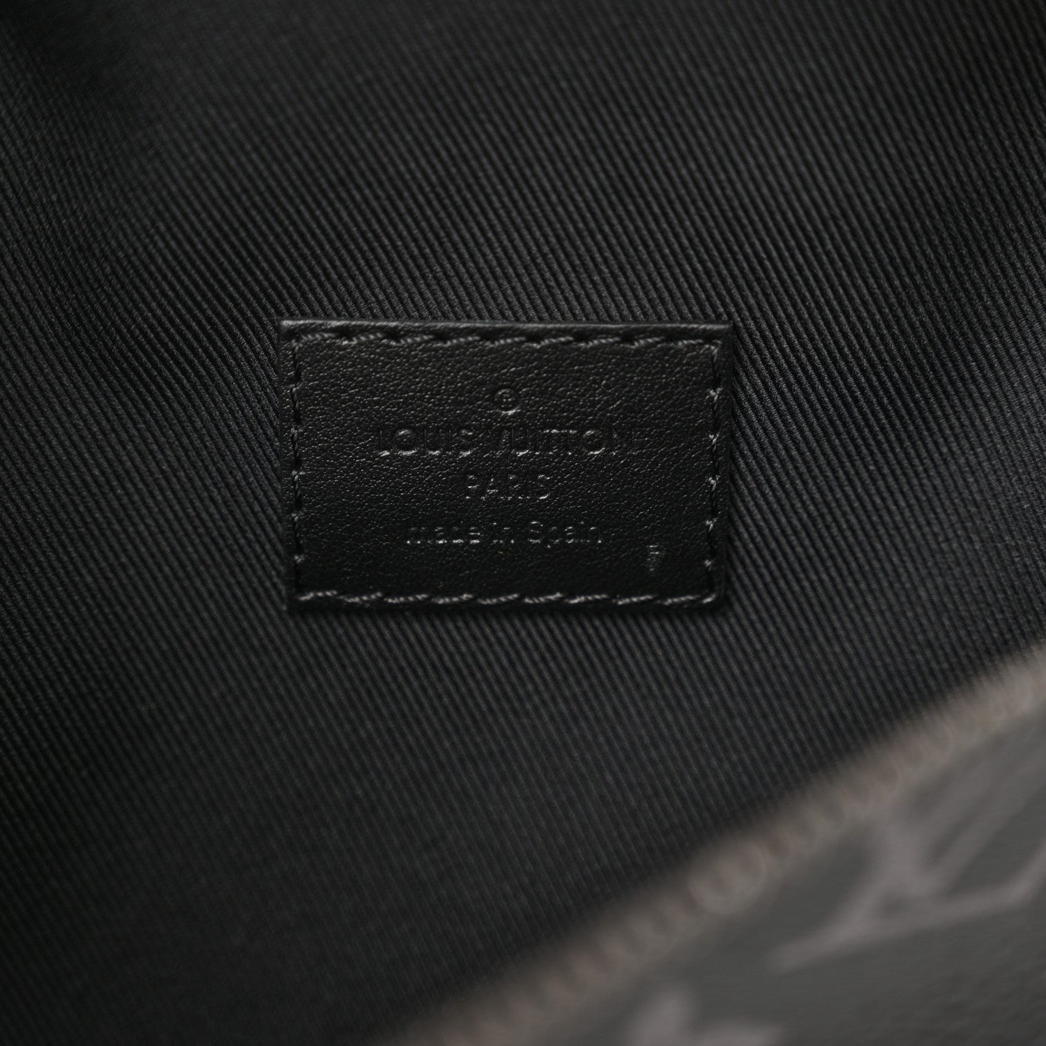 Louis Vuitton Monogram Eclipse Discovery Bumbag PM 6 of 9
