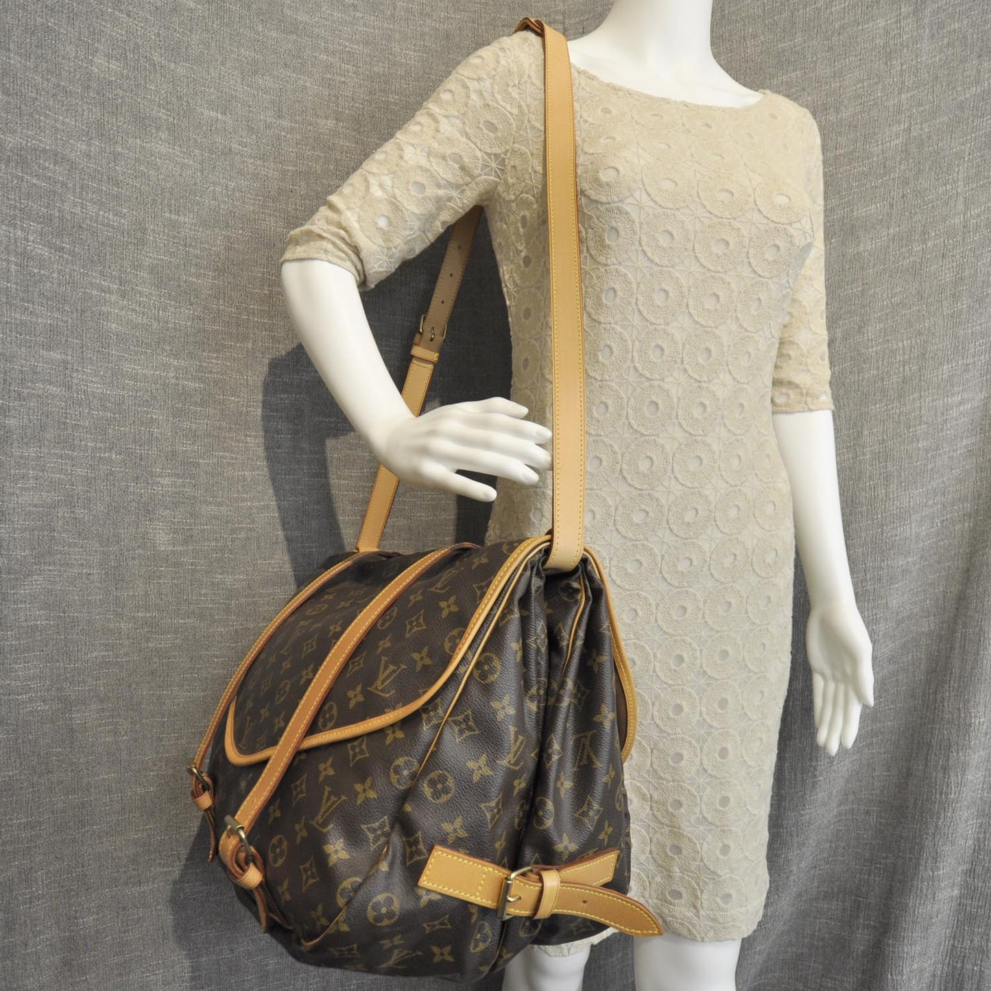 Monogram Saumur 43