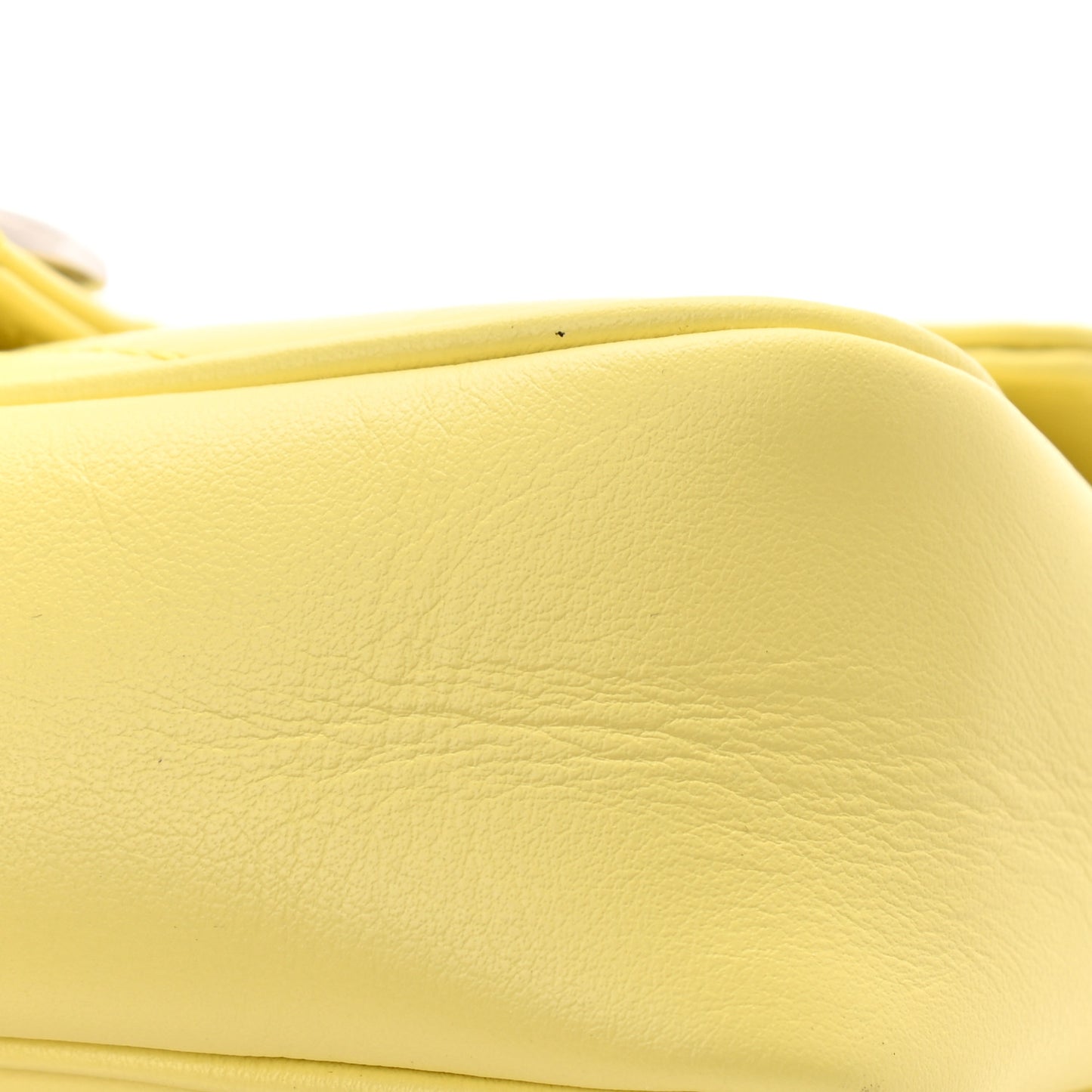Calfskin Matelasse Super Mini GG Marmont Shoulder Bag Banana