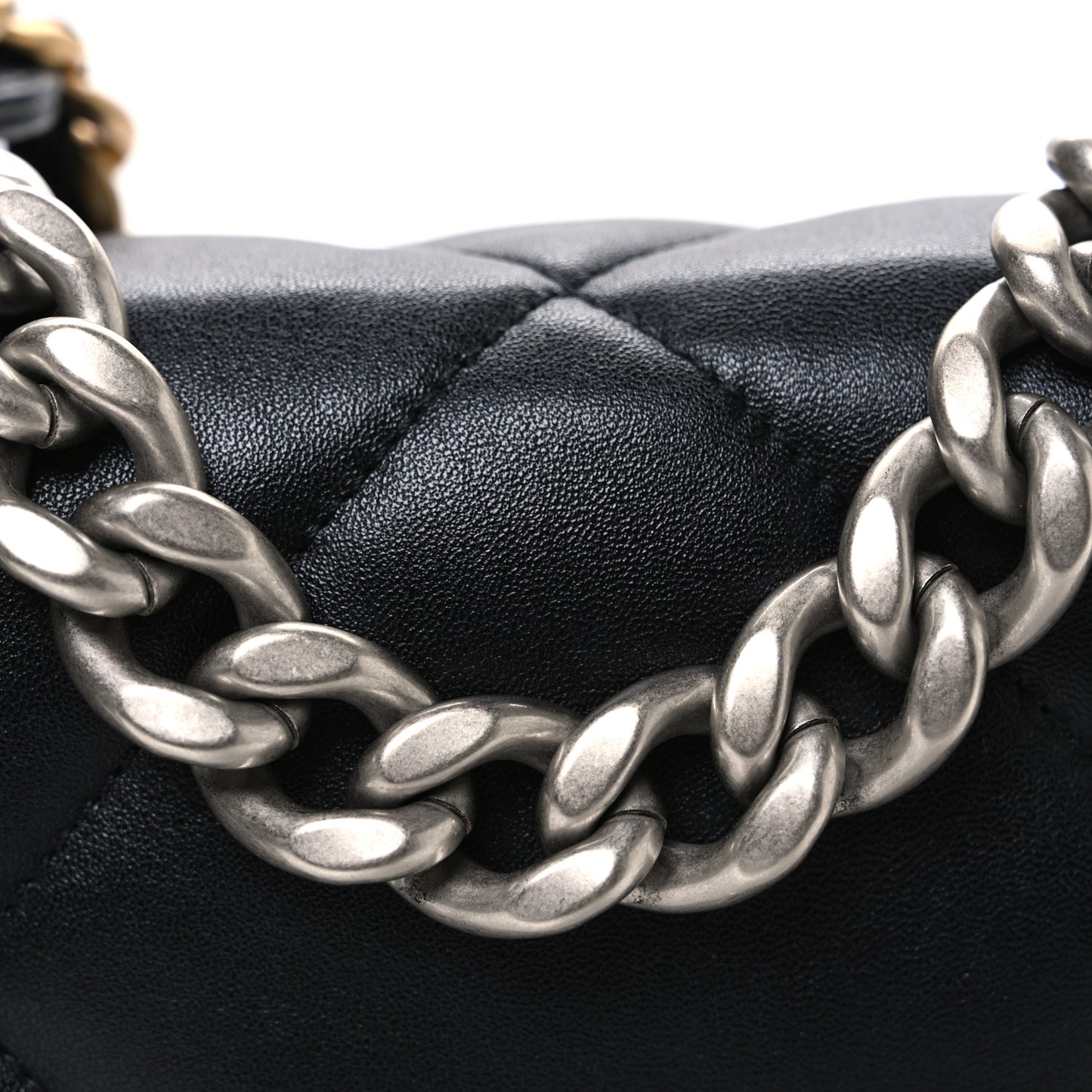 Lambskin Quilted Medium Chanel 19 Flap Black
