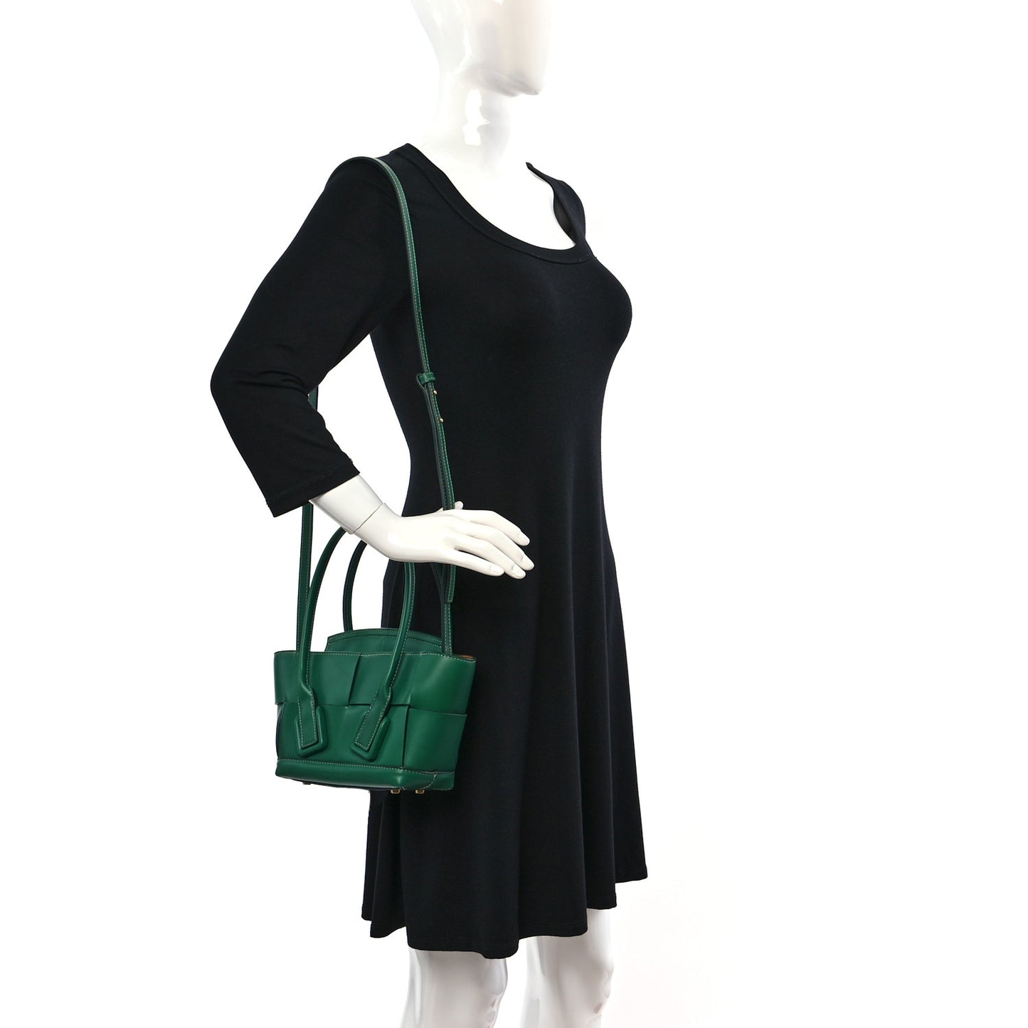 Calfskin Mini Maxi Intrecciato Arco Green