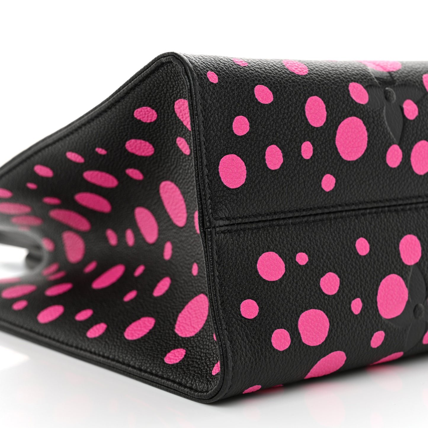 LV X YK Empreinte Monogram Giant Onthego MM Black Fuchsia