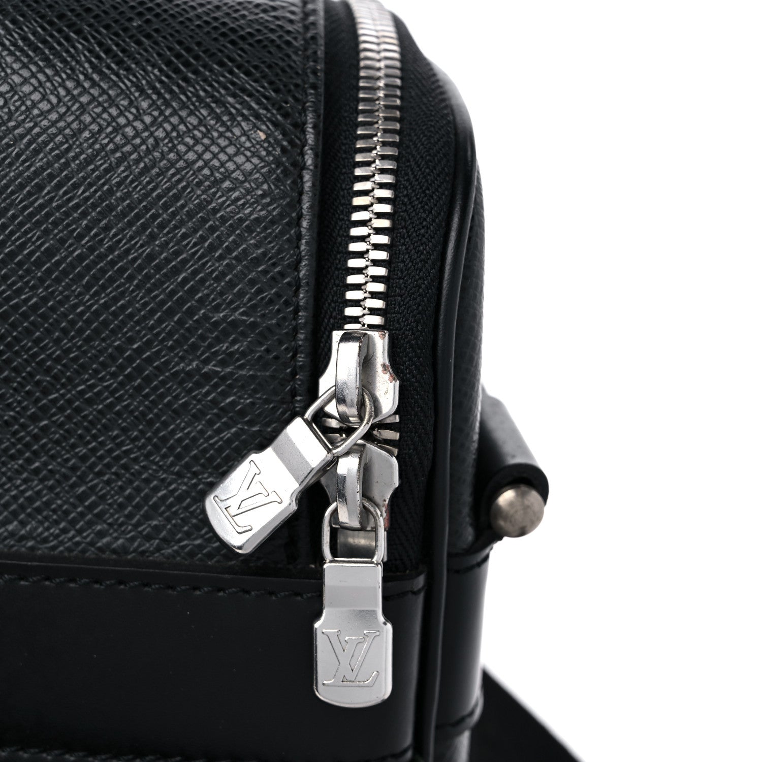 Louis Vuitton Taiga Taimyr Messenger Bag Grizzli 15 of 15