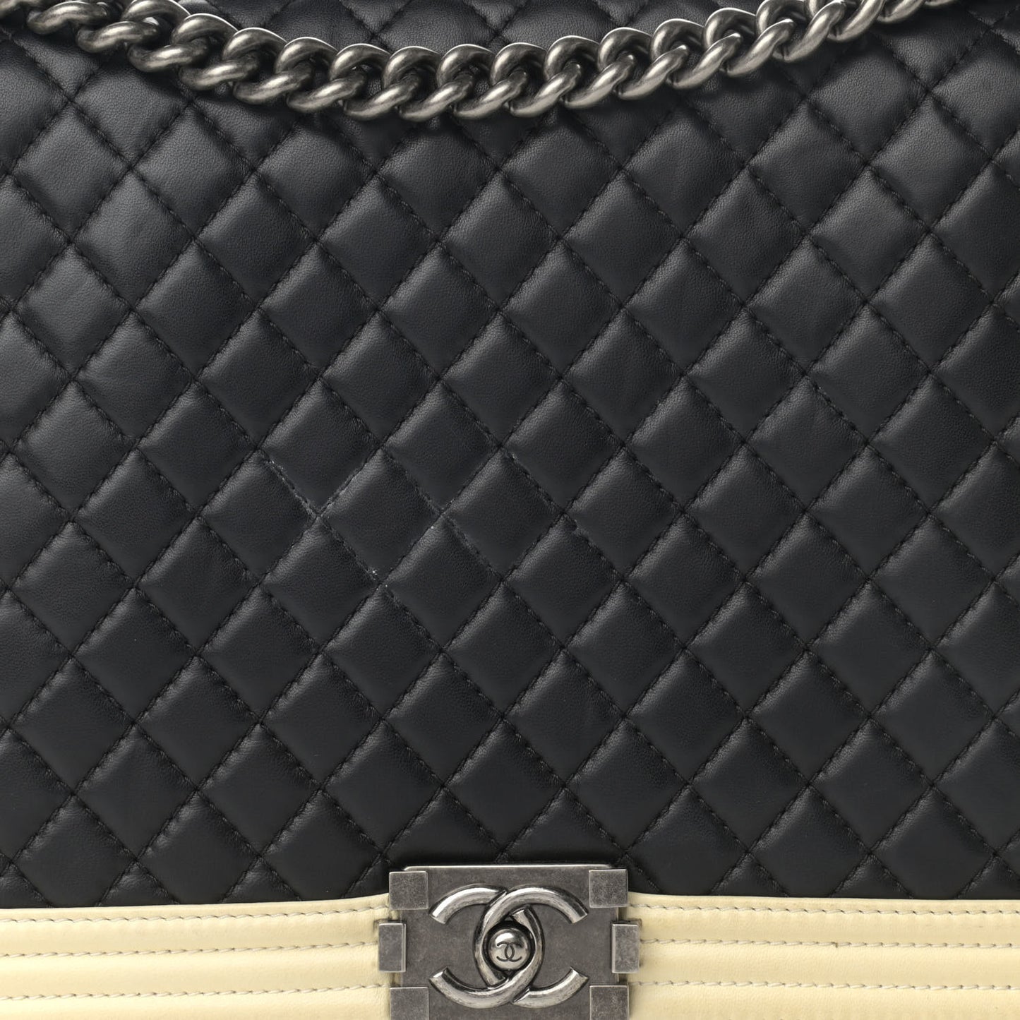 Lambskin Quilted Large Boy Flap Black White