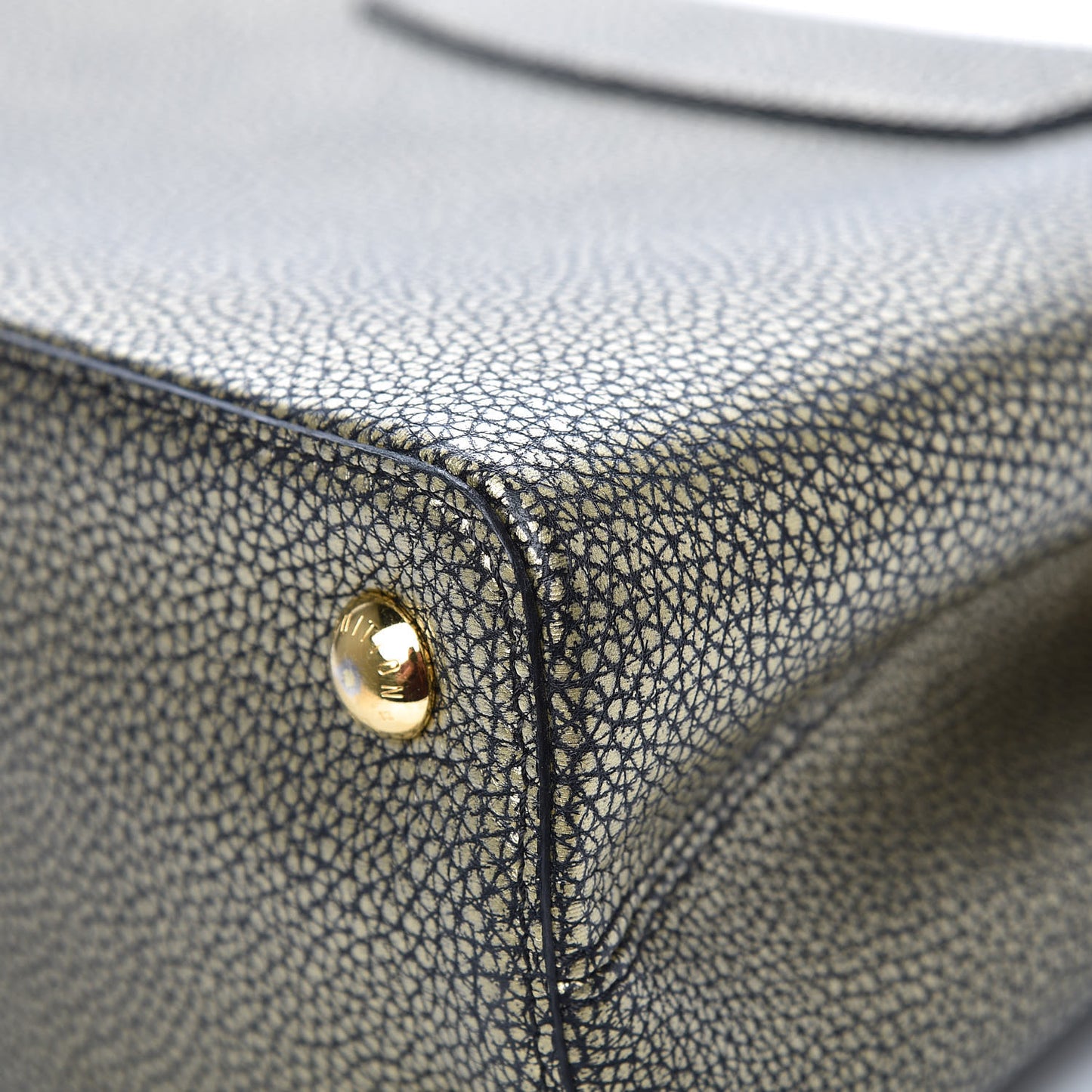 Metallic Taurillon Capucines PM Gold