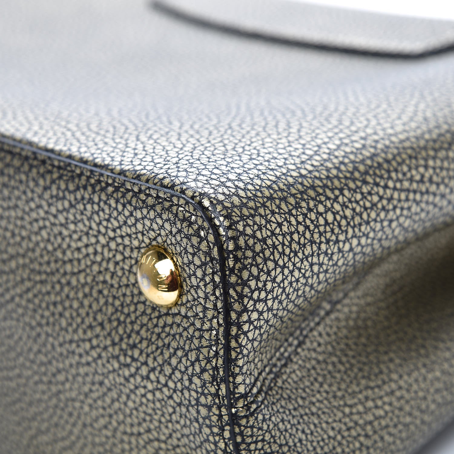 Louis Vuitton Metallic Taurillon Capucines PM Gold 12 of 13