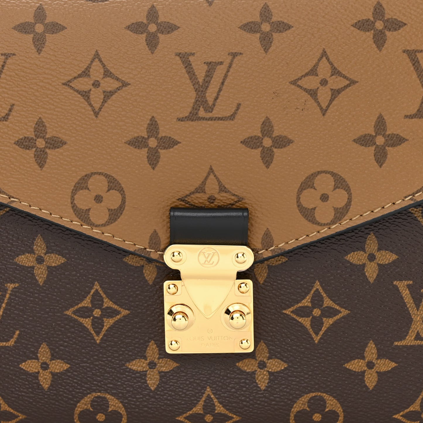 Reverse Monogram Pochette Metis