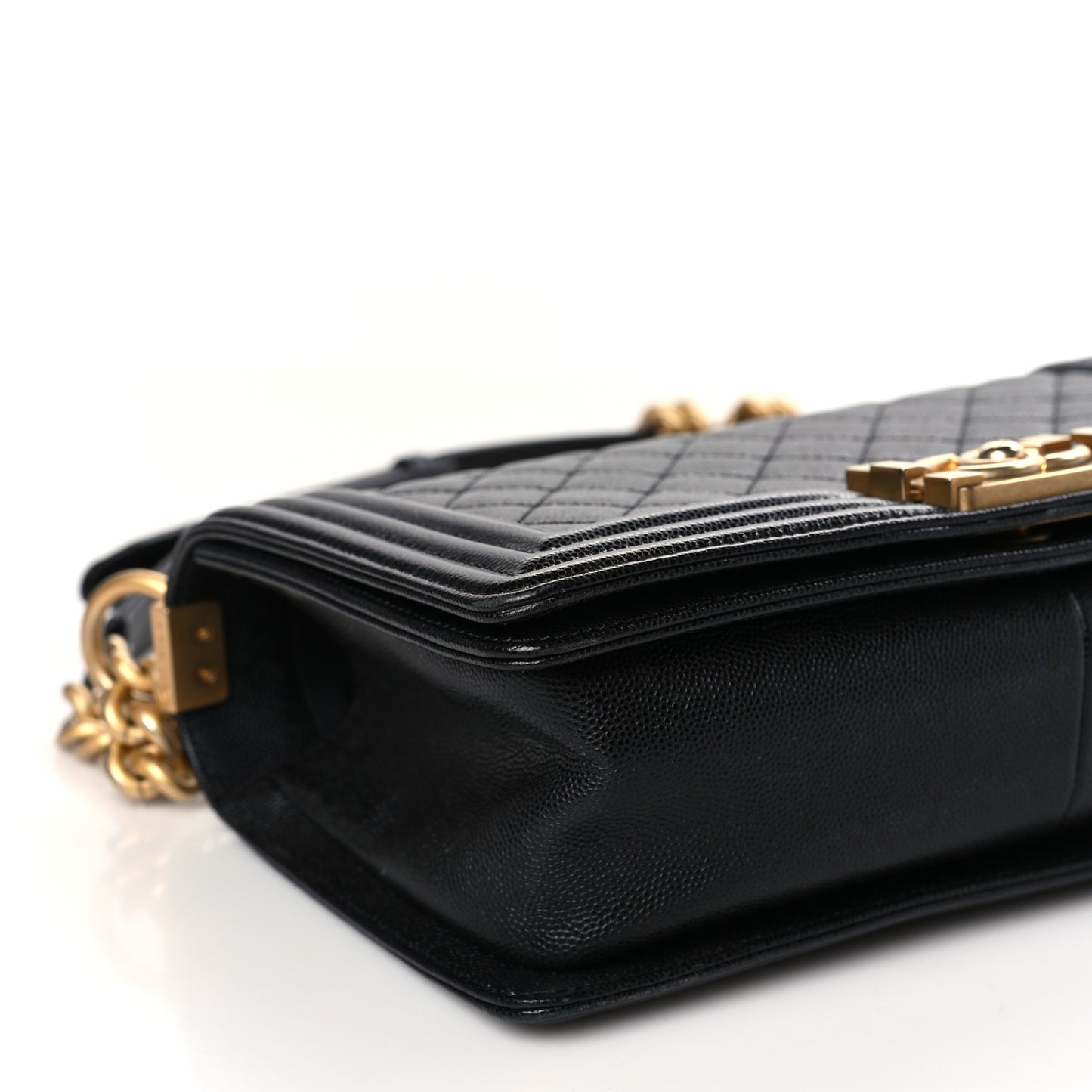 Caviar Quilted Medium Boy Flap Black