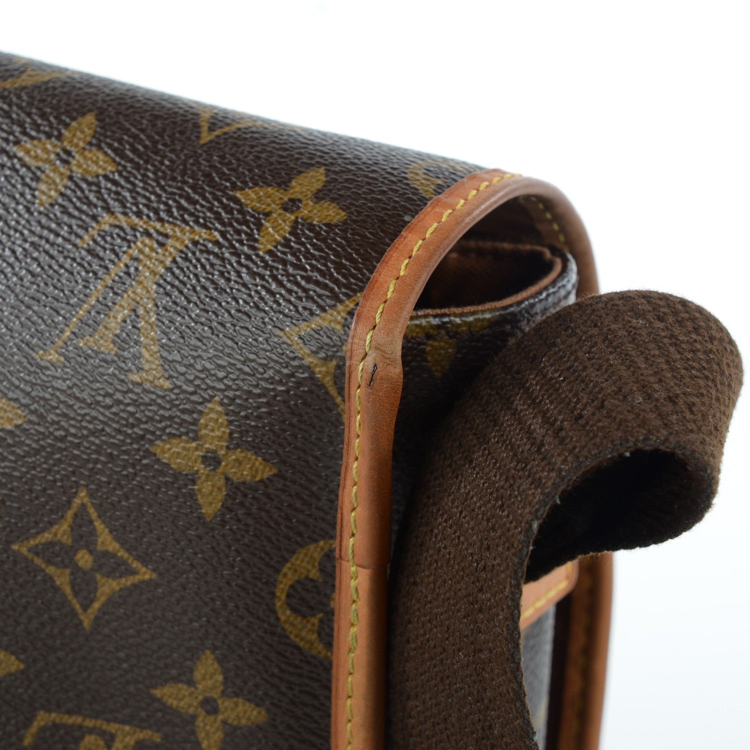 Louis Vuitton Monogram Bosphore PM Messenger 2 of 28