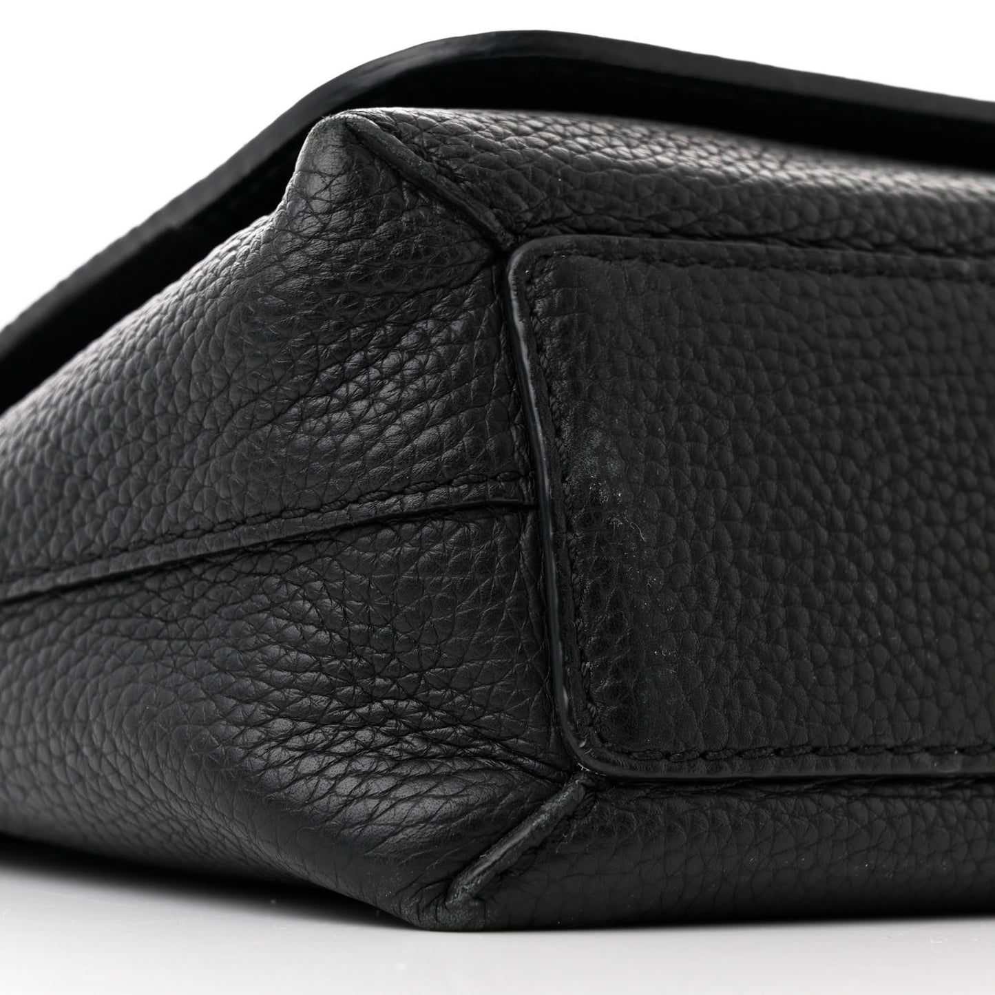 Signature Grain Medium Burleigh Crossbody Bag Black