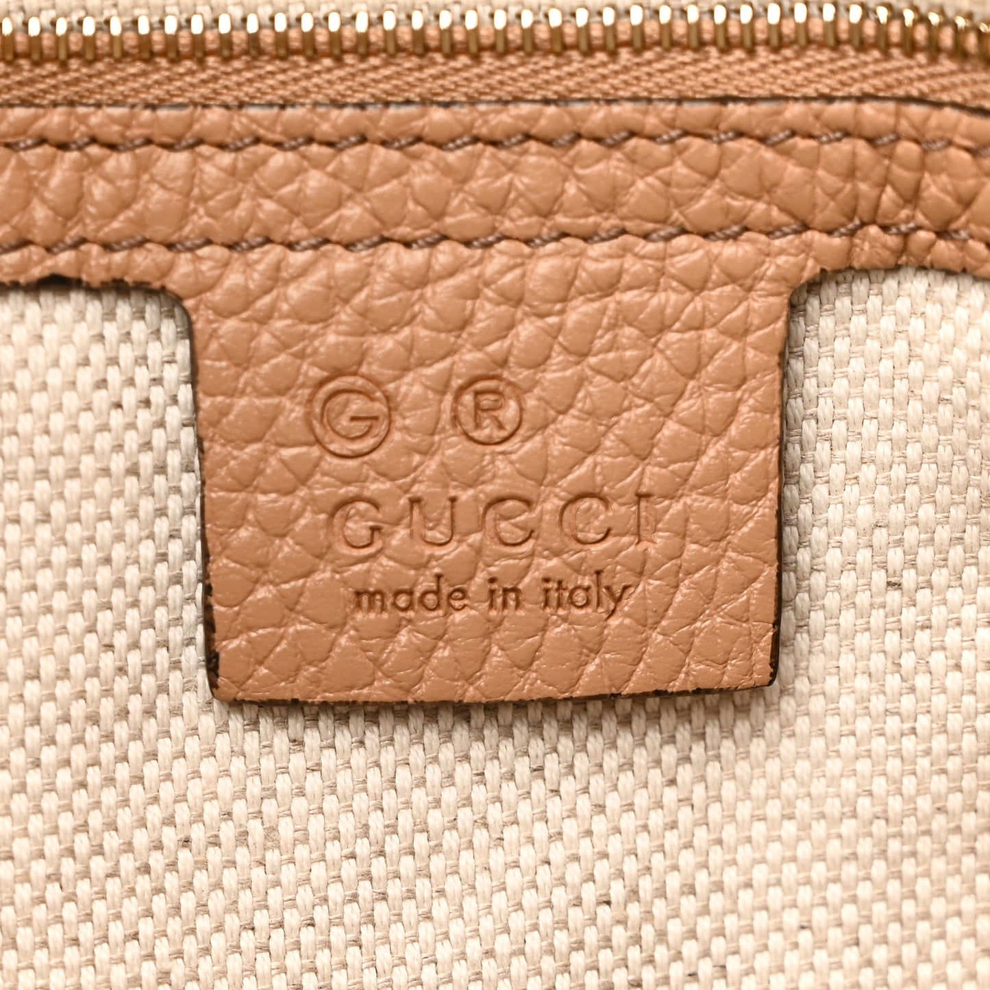 Pebbled Calfskin Large Soho Hobo Camelia