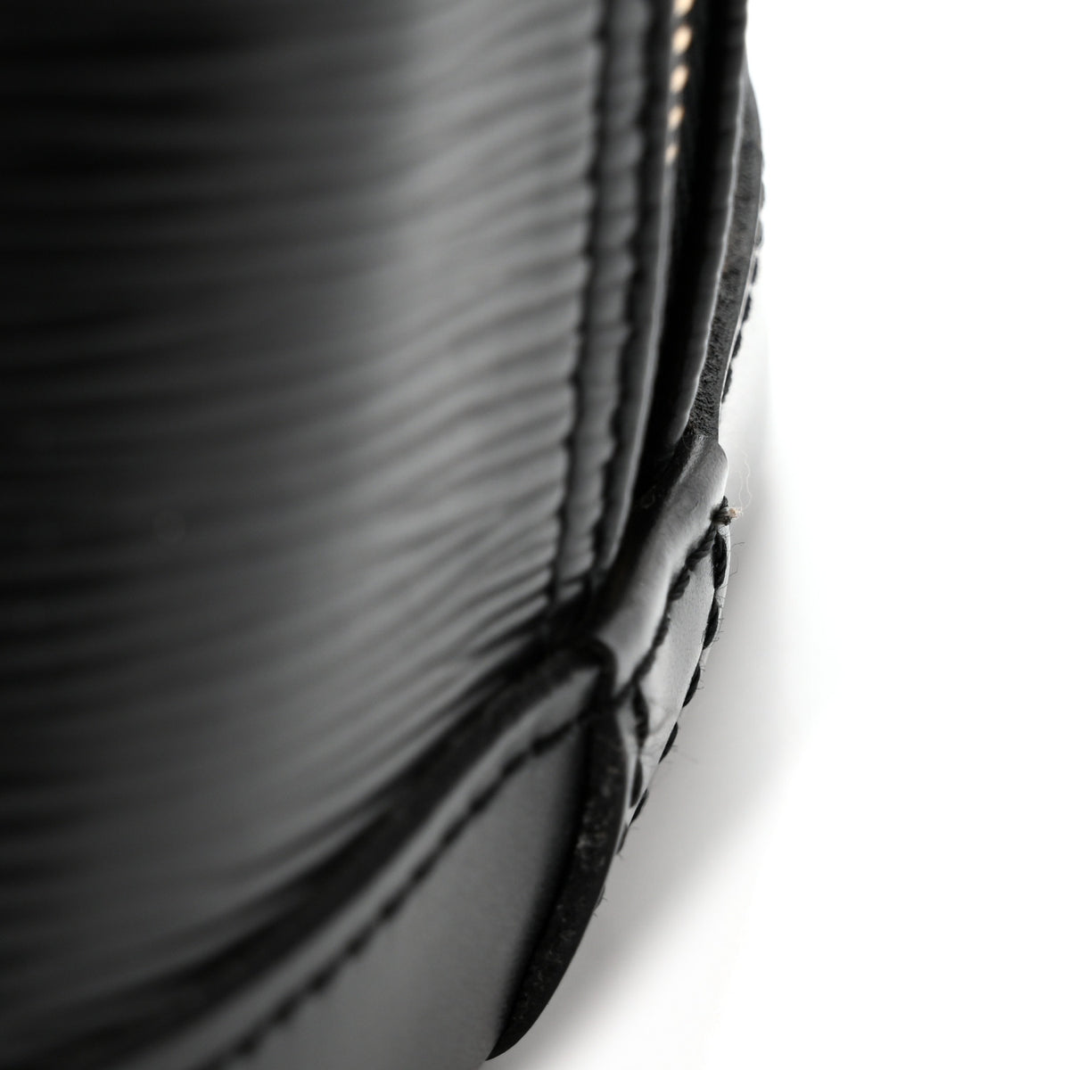 Louis Vuitton Epi Alma PM  Black 12 of 13
