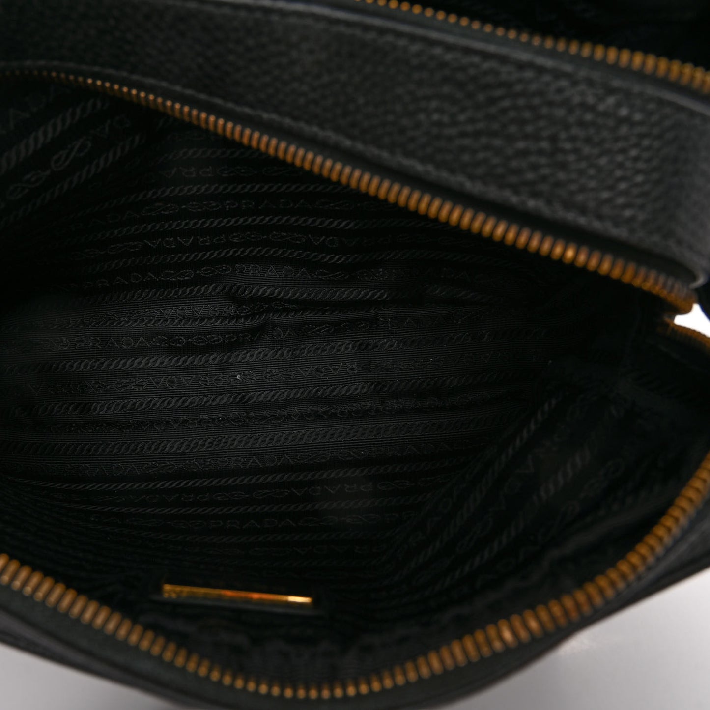 Vitello Daino Medium Double Zip Shoulder Bag Black
