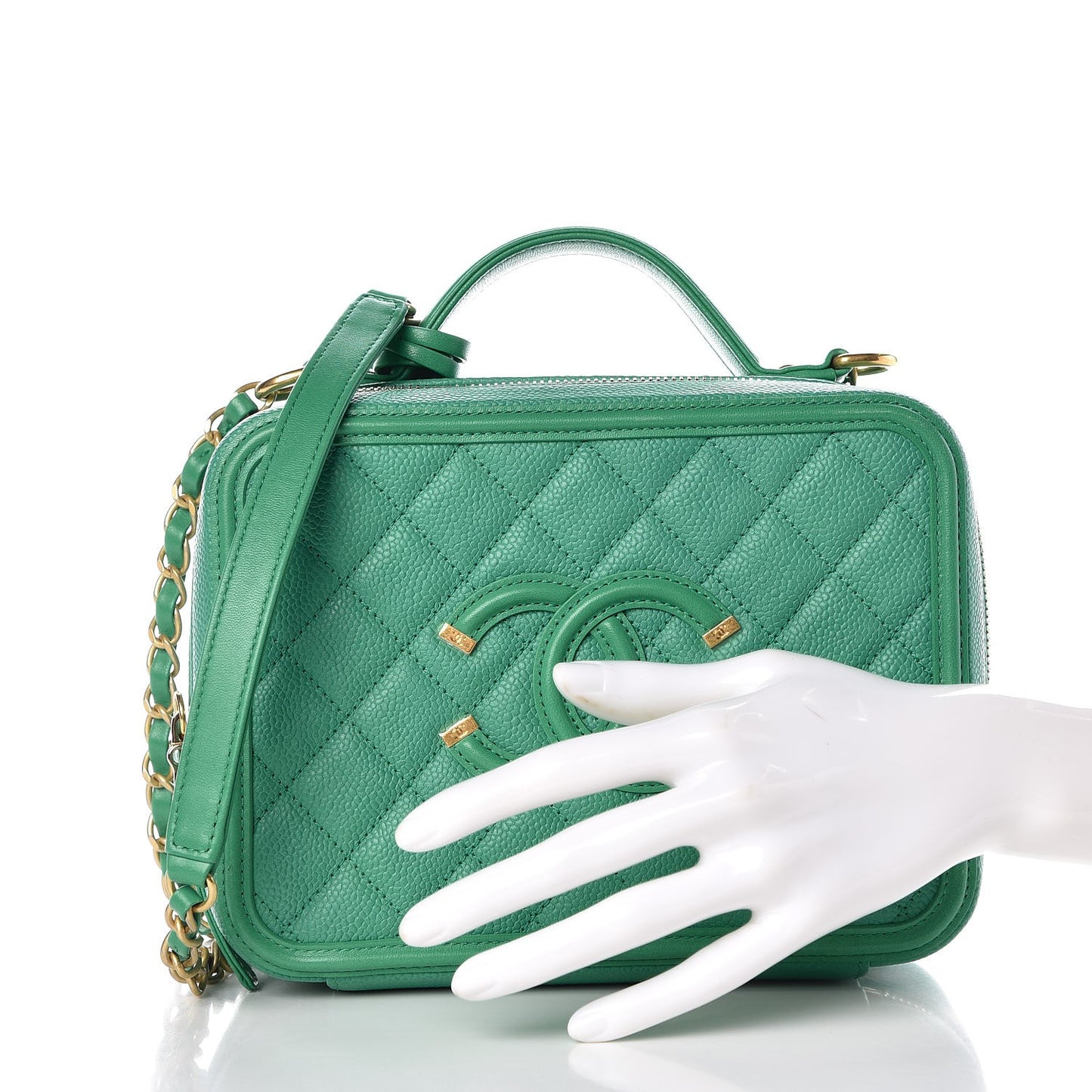 Caviar Quilted Medium CC Filigree Vanity Case Green