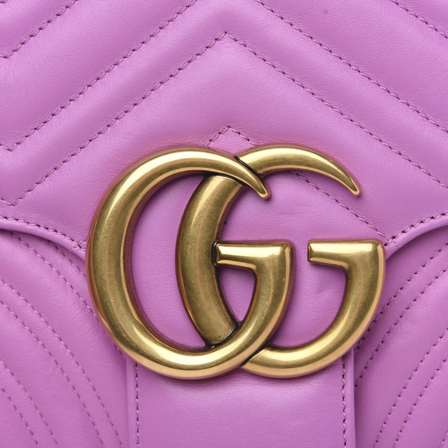 Calfskin Matelasse Medium GG Marmont Shoulder Bag Candy Mousse
