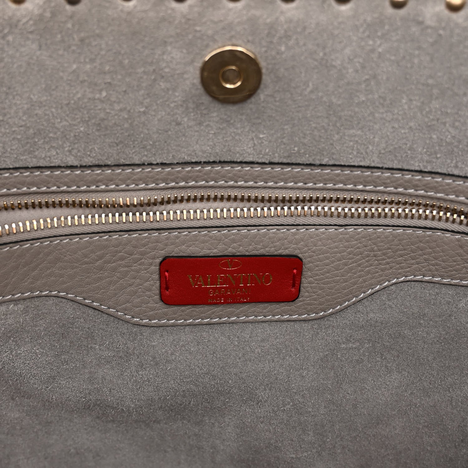 Valentino Garavani Grained Calfskin Rockstud Shoulder Tote Perla 6 of 10