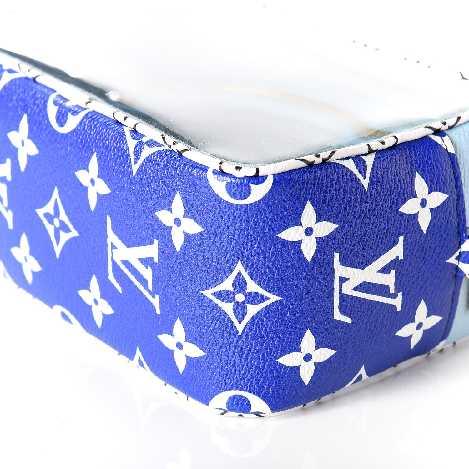 Louis Vuitton Monogram Giant Capri Beach Pouch Blue 8 of 12