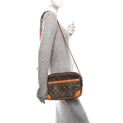 Louis Vuitton Monogram Trocadero 30 2 of 9