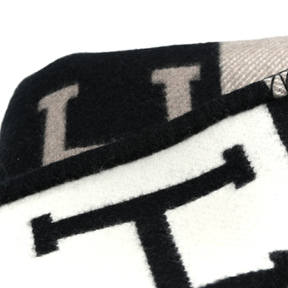 Hermes Wool Cashmere Avalon III Blanket Ecru Black 4 of 4