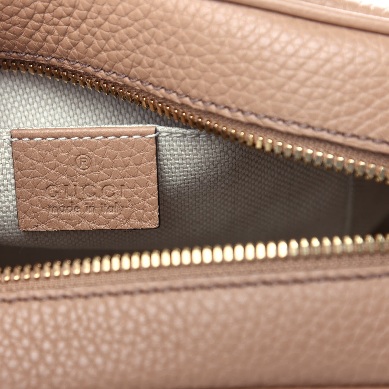 Gucci Pebbled Calfskin Small Soho Disco Bag Camelia 6 of 10