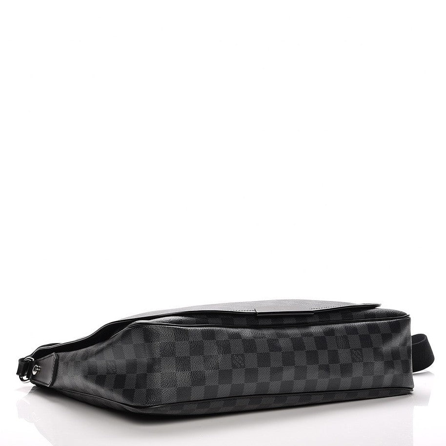 Louis Vuitton Damier Graphite Daniel GM 4 of 8